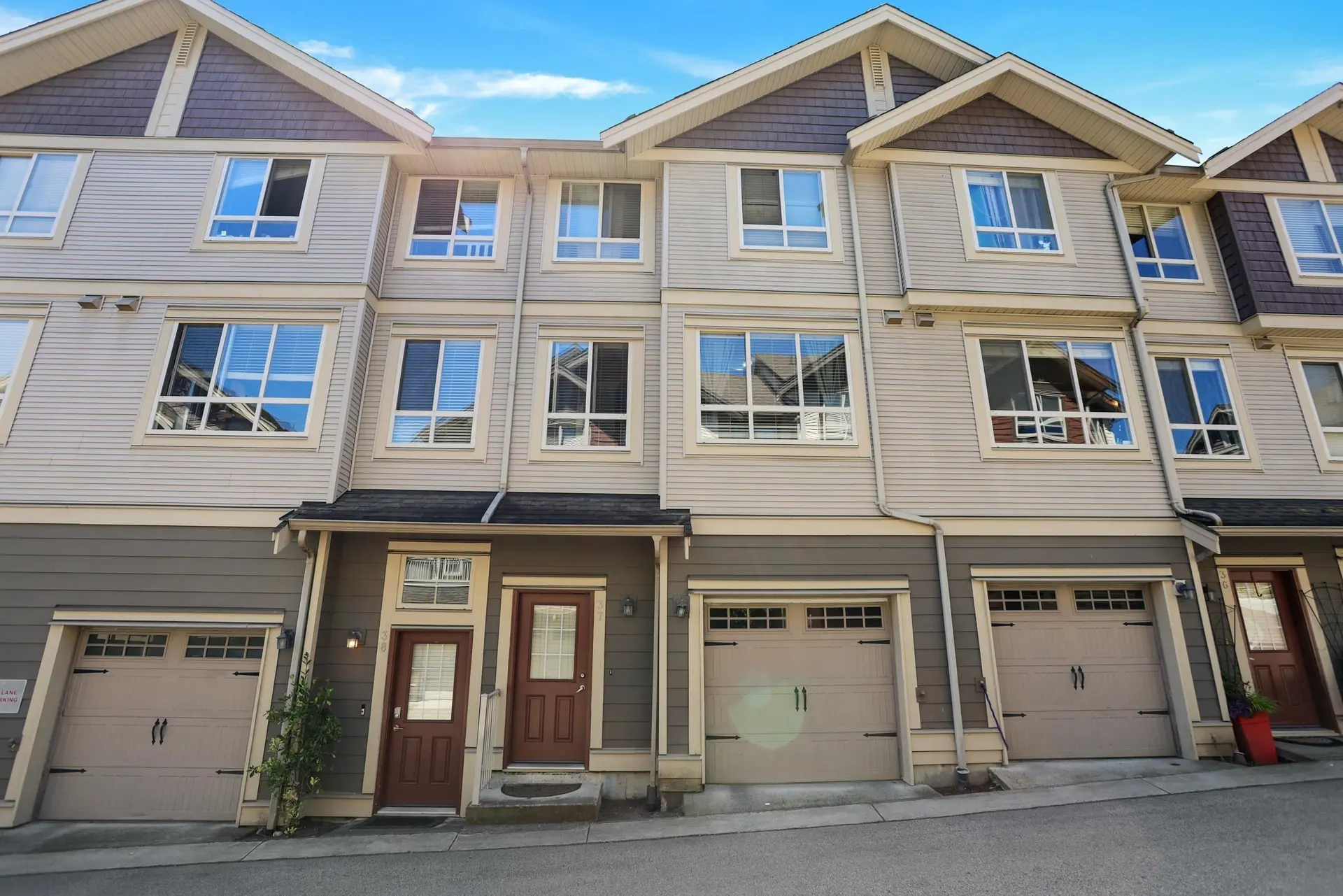 #37 19560 68 Avenue - Image 2