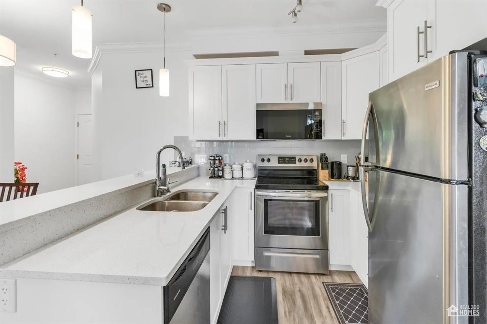 #320 8183 121a Street - Image 4