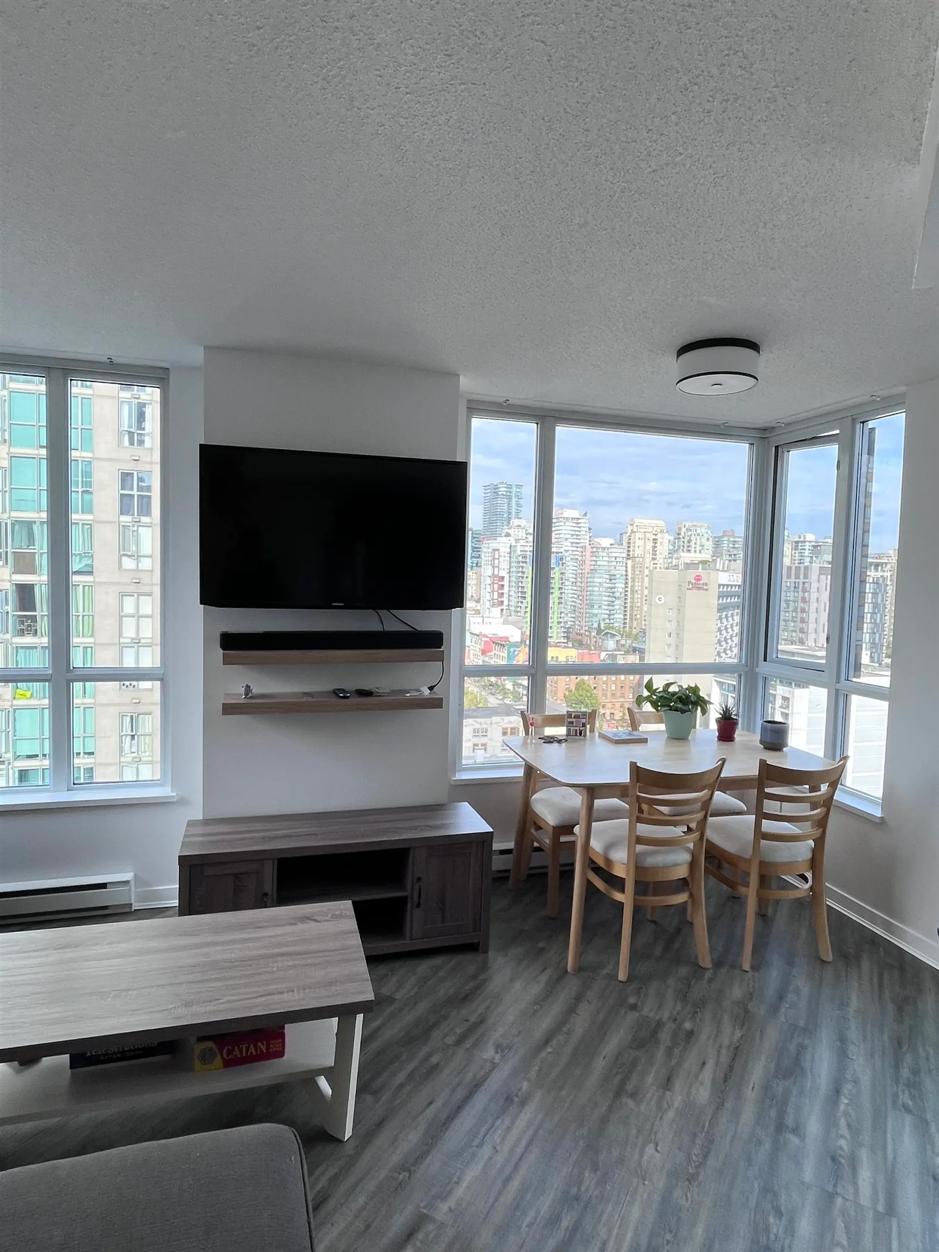 #1602 1212 Howe Street - Image 3