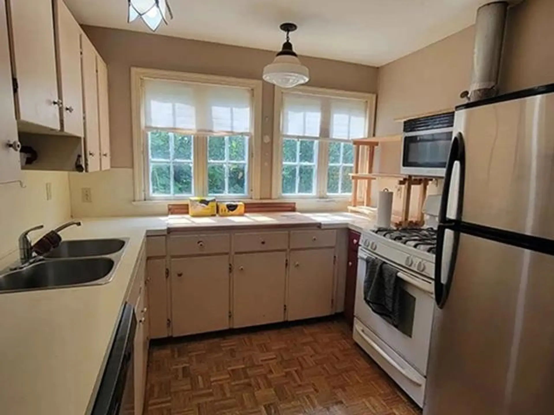 571 Echo Avenue - Image 4