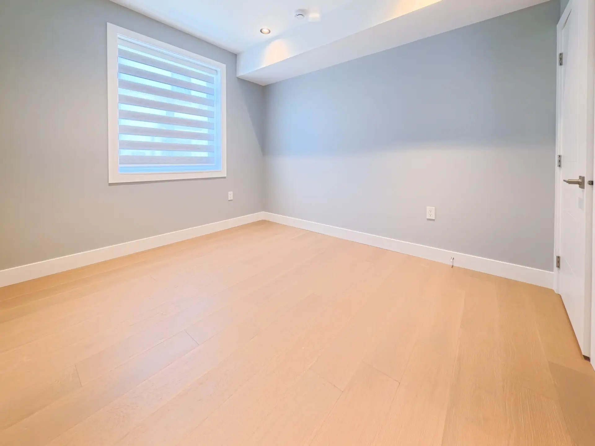 #1 2557 W King Edward Avenue - Image 9