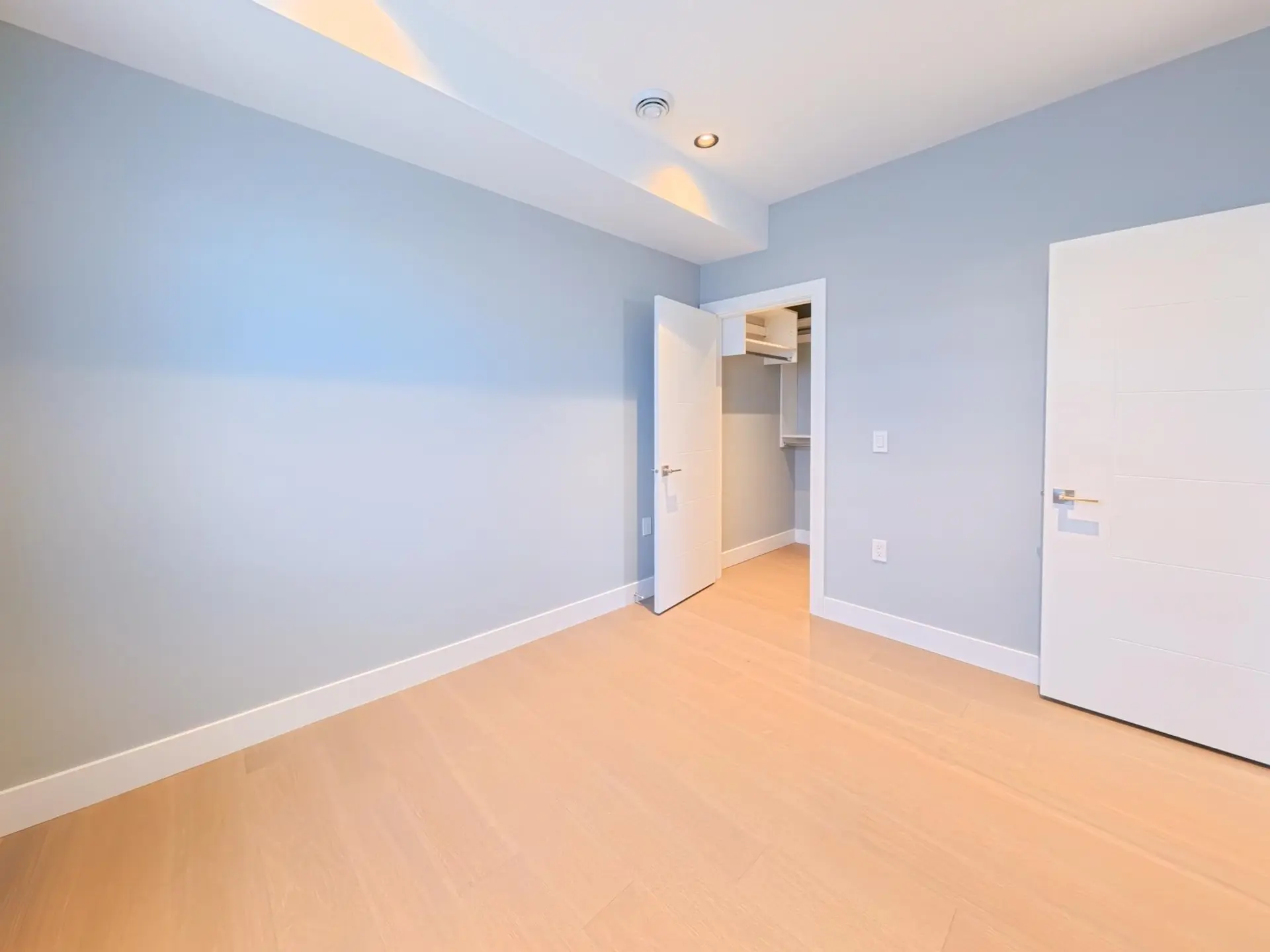 #2 2557 W King Edward Avenue - Image 12