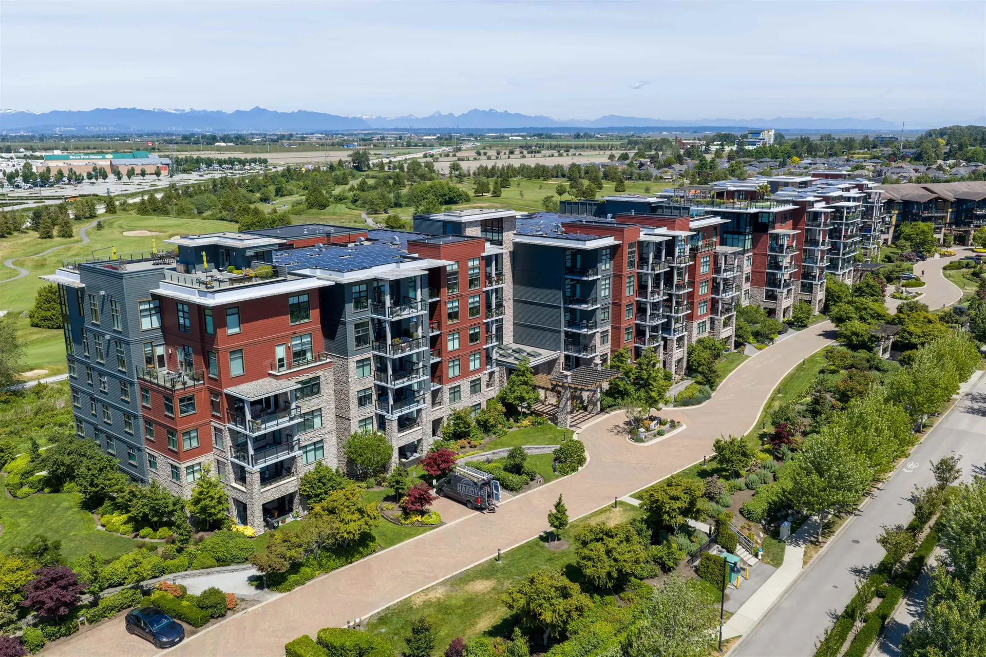 #102 5011 Springs Boulevard - Image 10