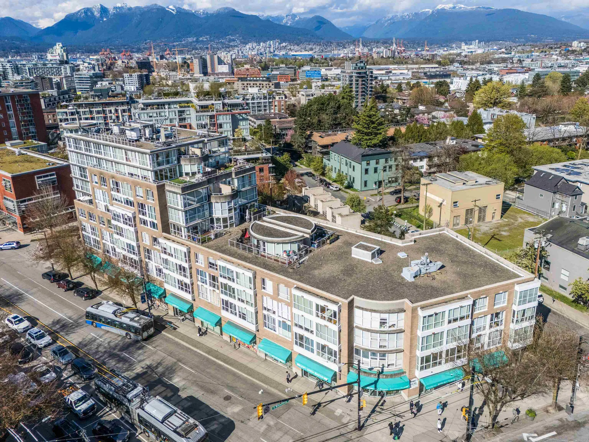 #603 288 E 8th Avenue - Image 12