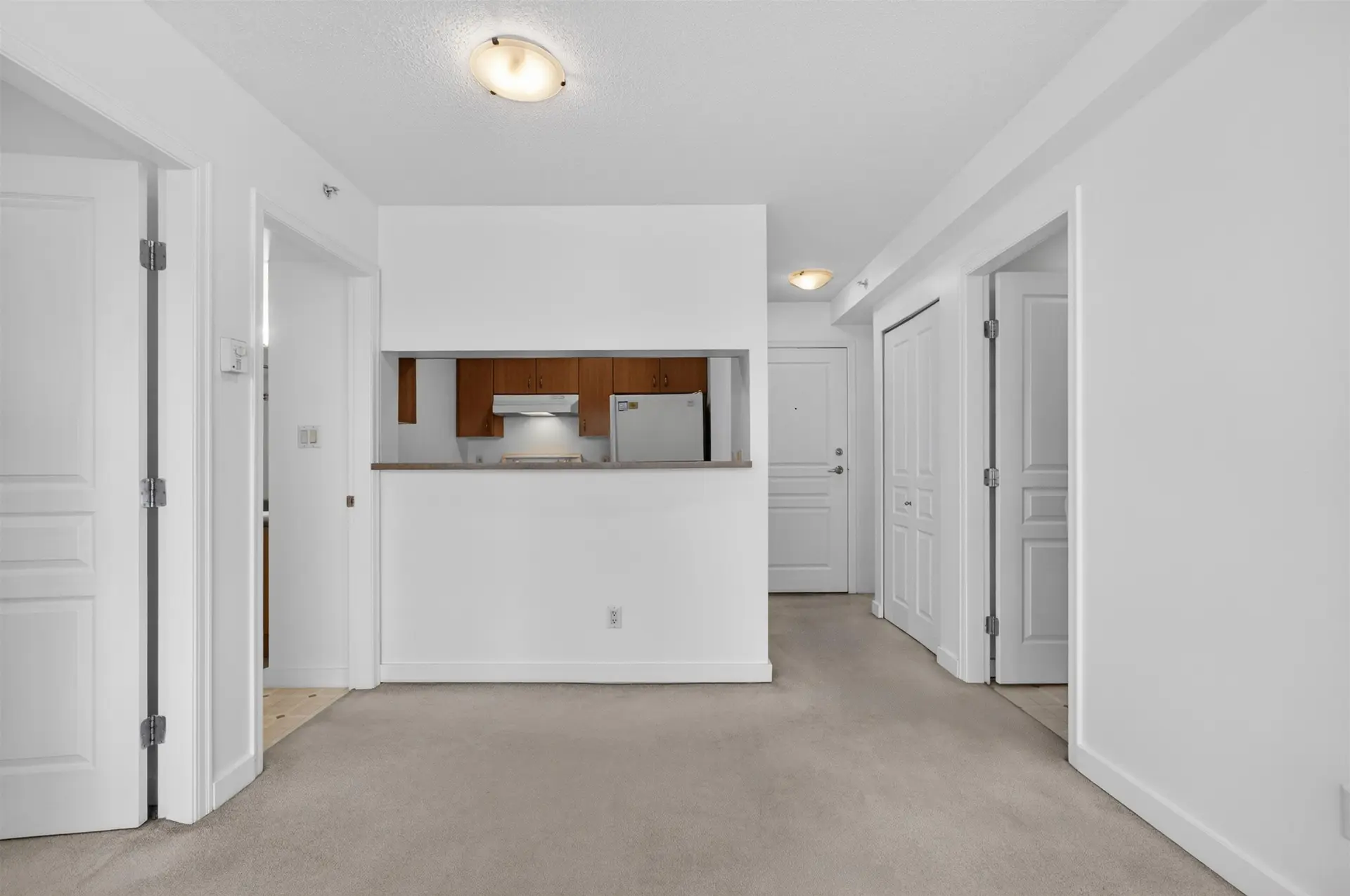 #702 5288 Melbourne Street - Image 9