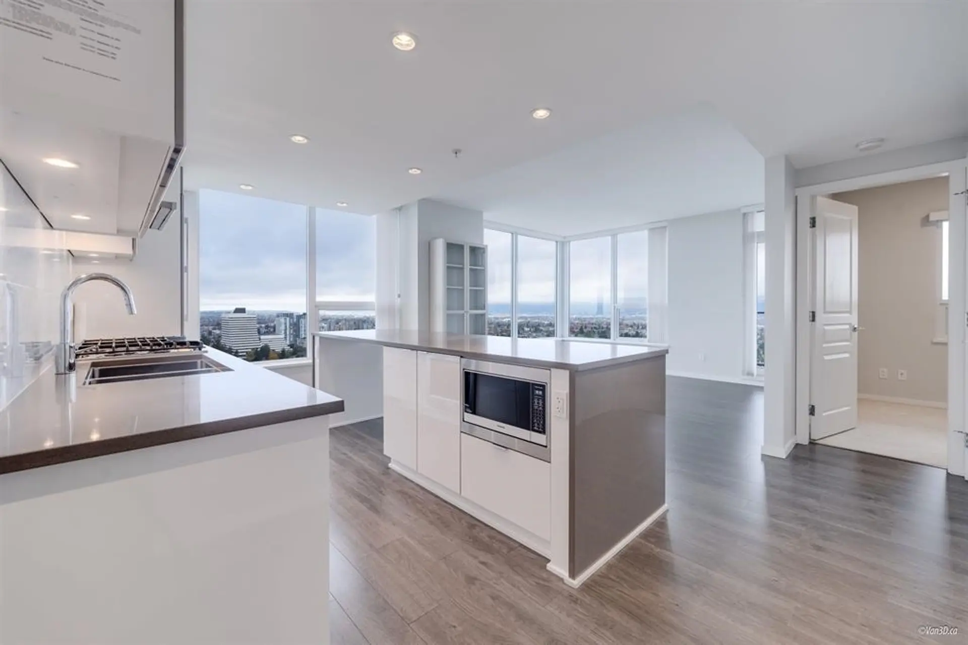 #2807 5883 Barker Avenue - Image 6