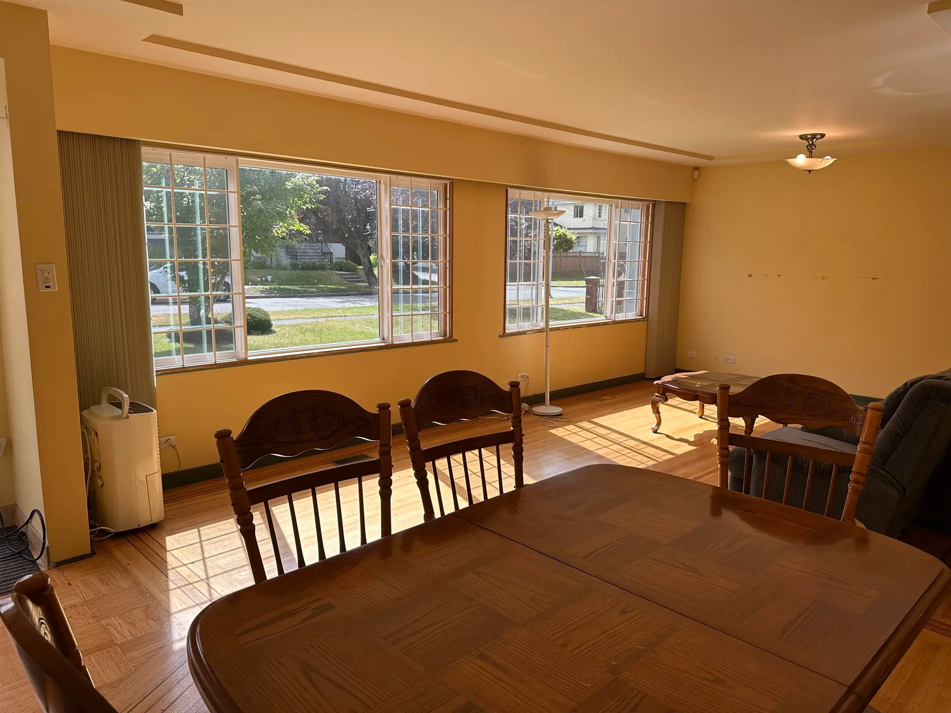 7223 Gladstone Street - Image 2