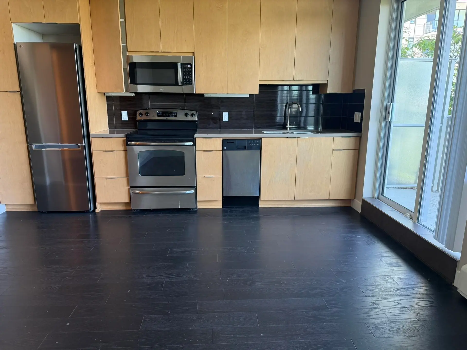 #507 9025 Highland Court - Image 4