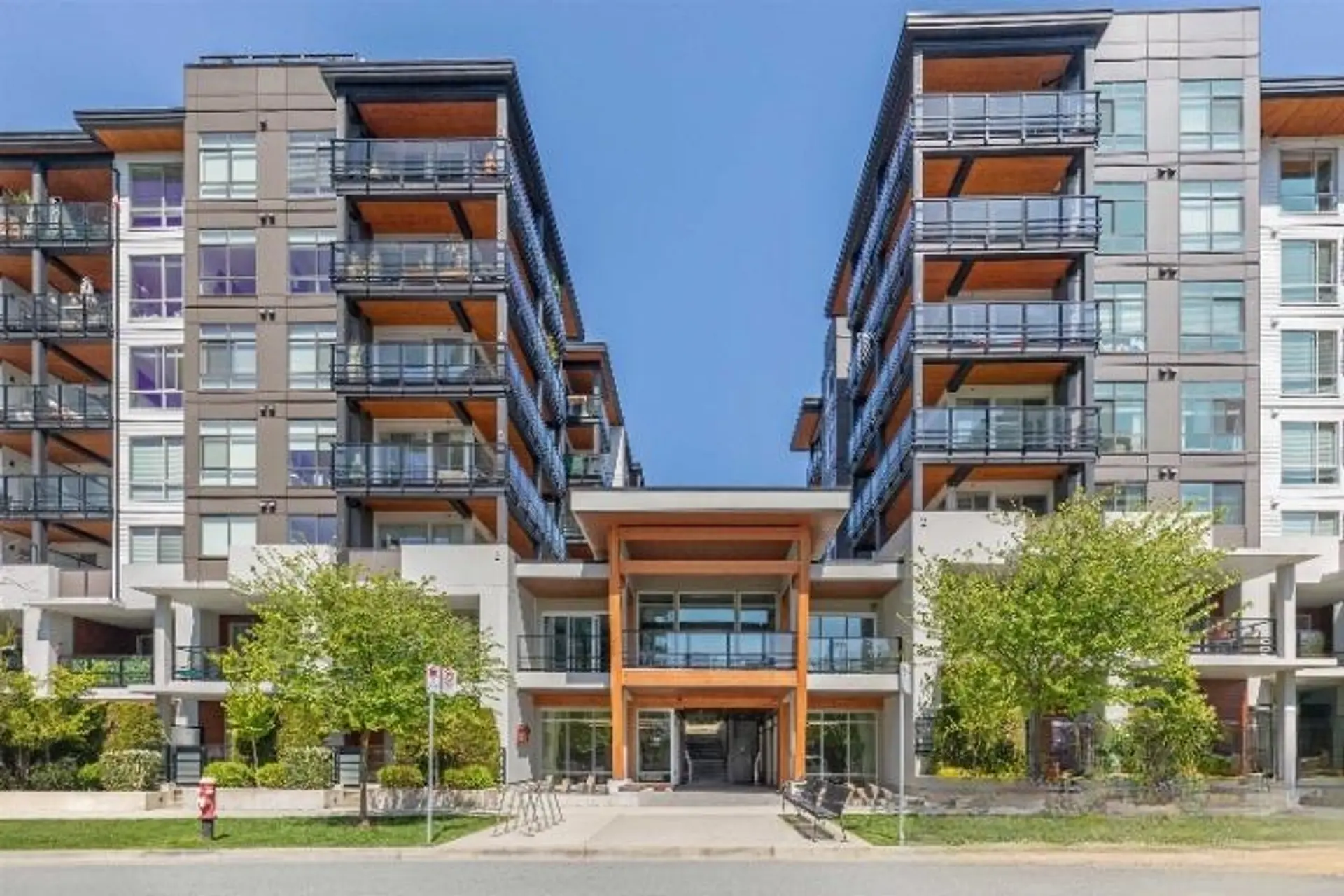 #125 108 E 8th Street - Image 14