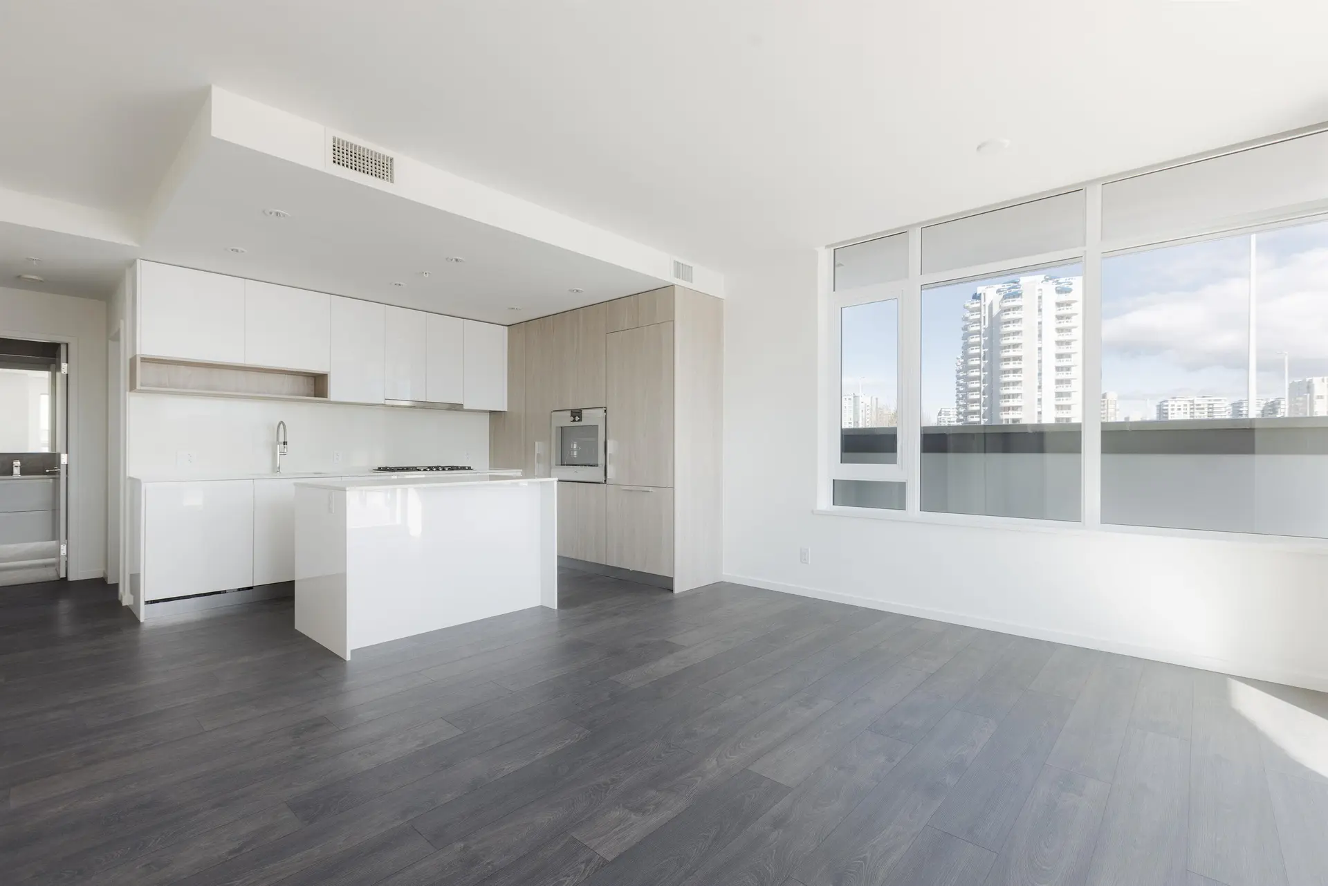 #202 6200 Minoru Boulevard - Image 4