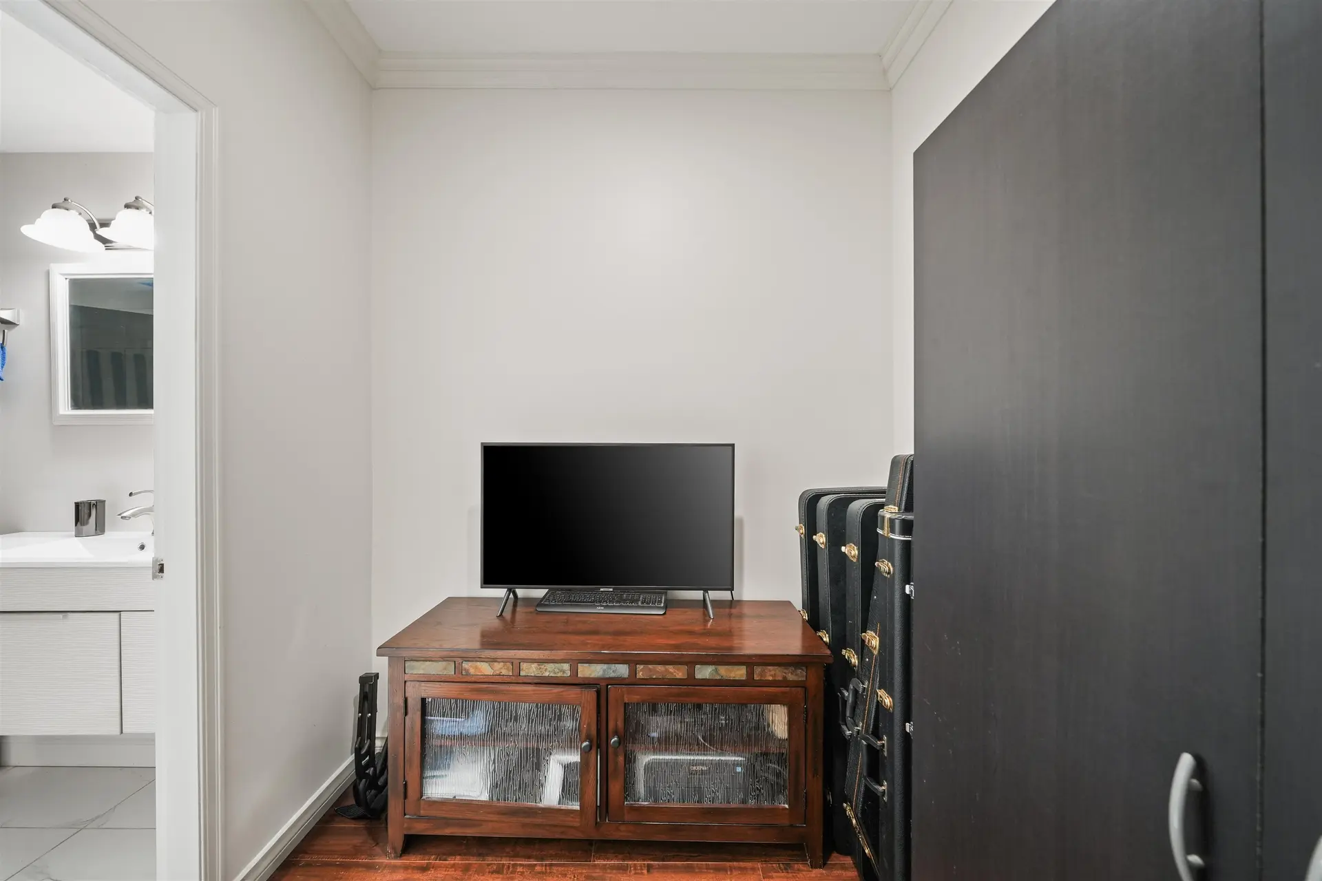 #105 20239 Michaud Crescent - Image 13