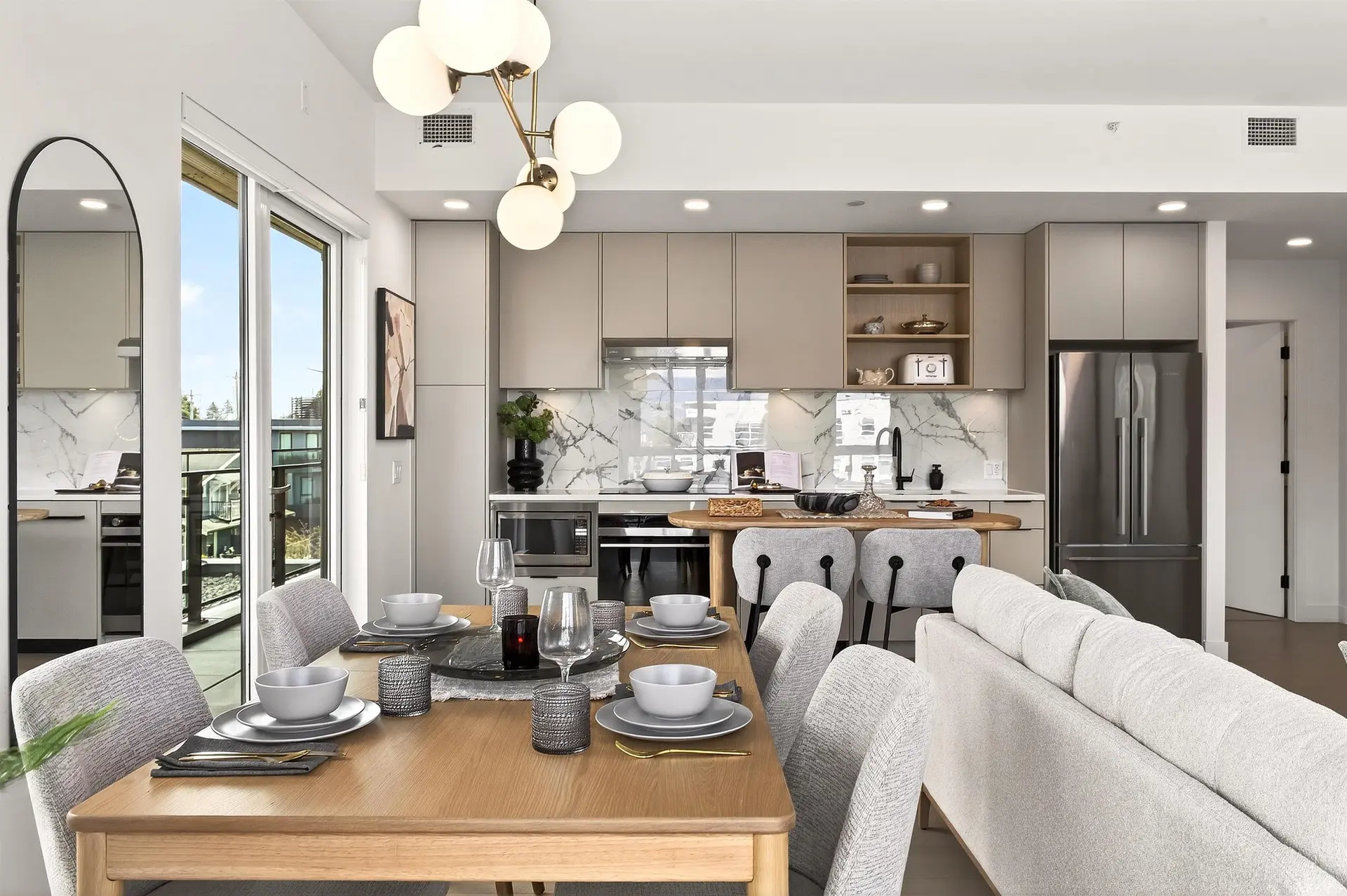 #321 422 E 3rd Street - Image 2