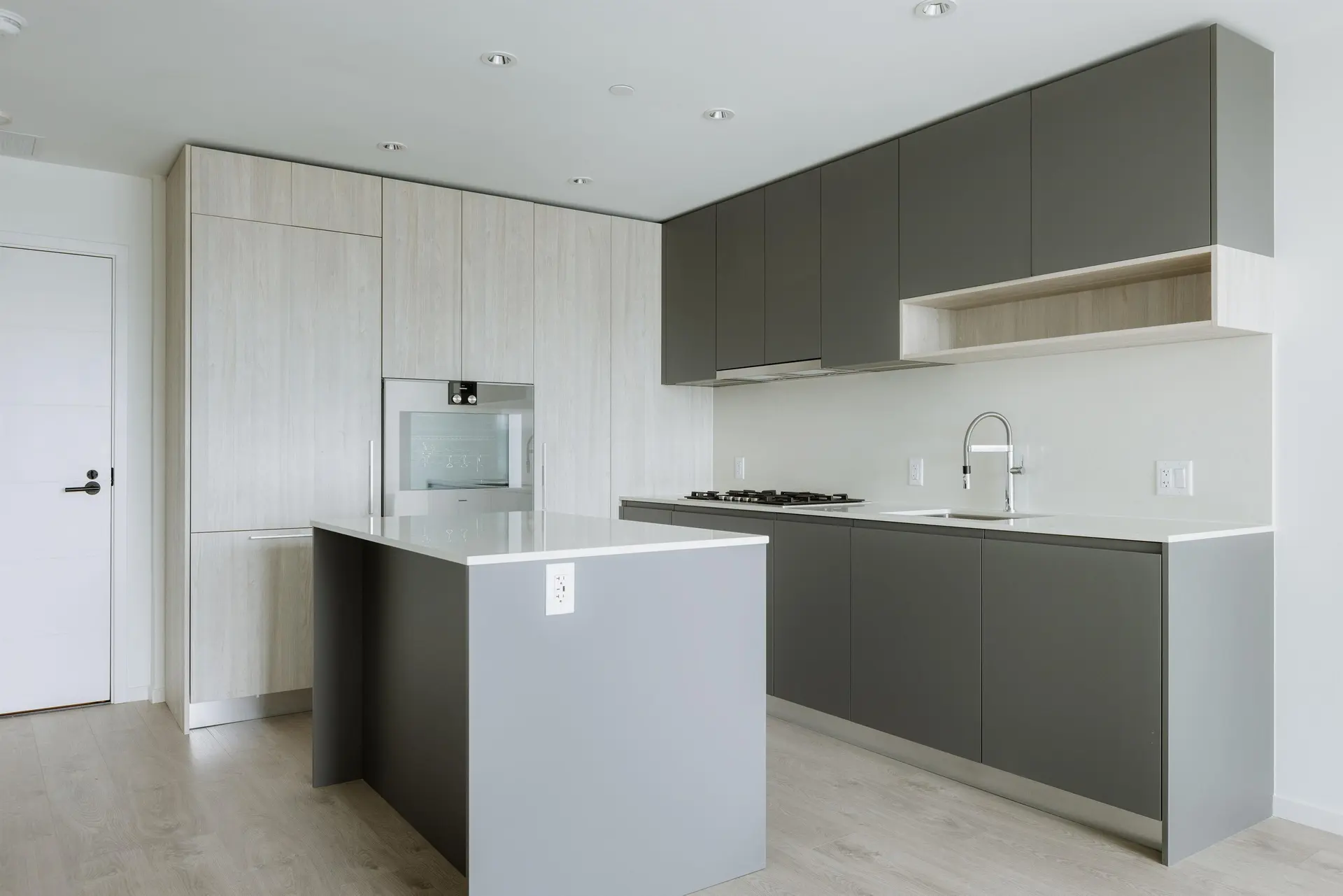 #833 6300 Minoru Boulevard - Image 2