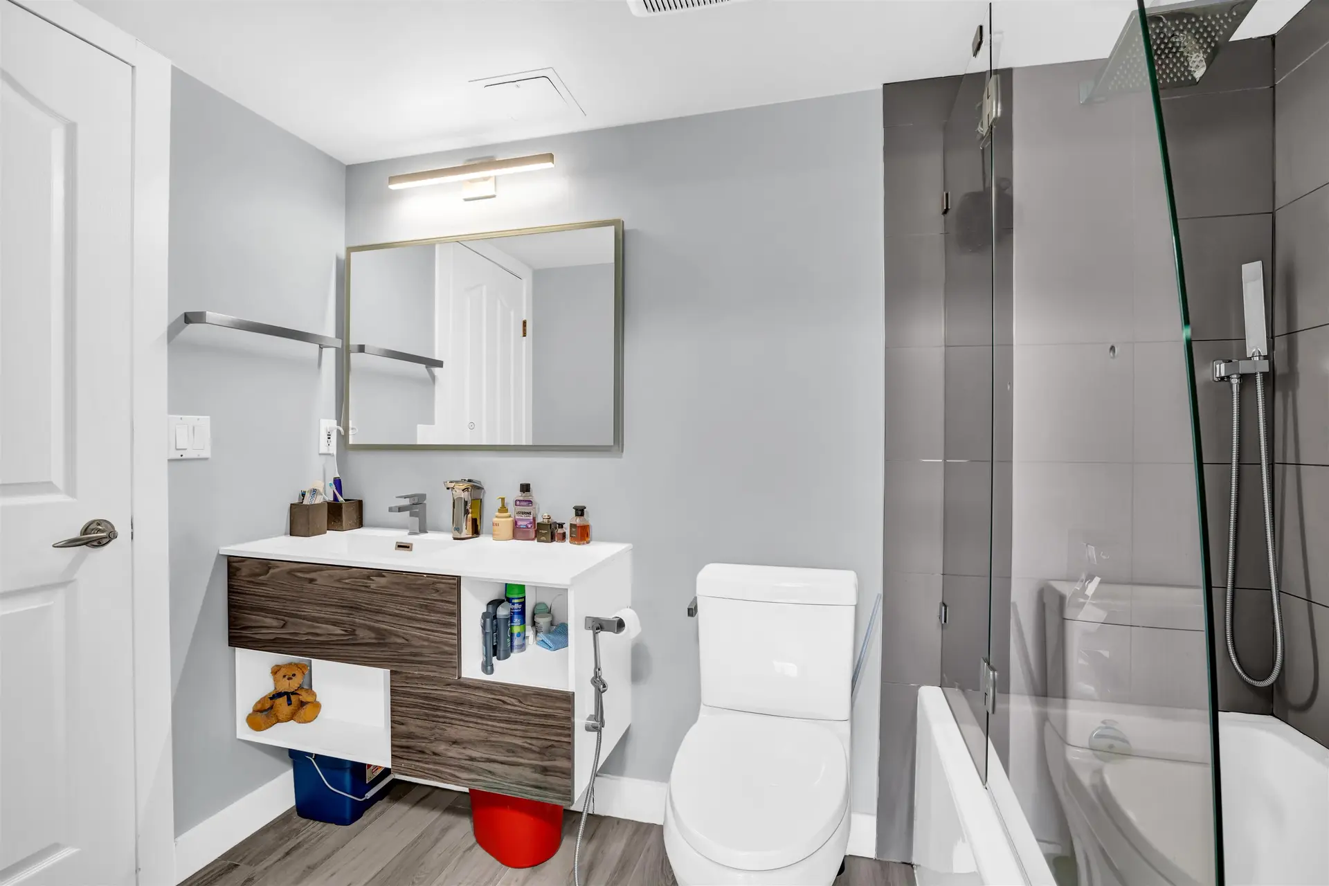 #301 1655 Grant Avenue - Image 13