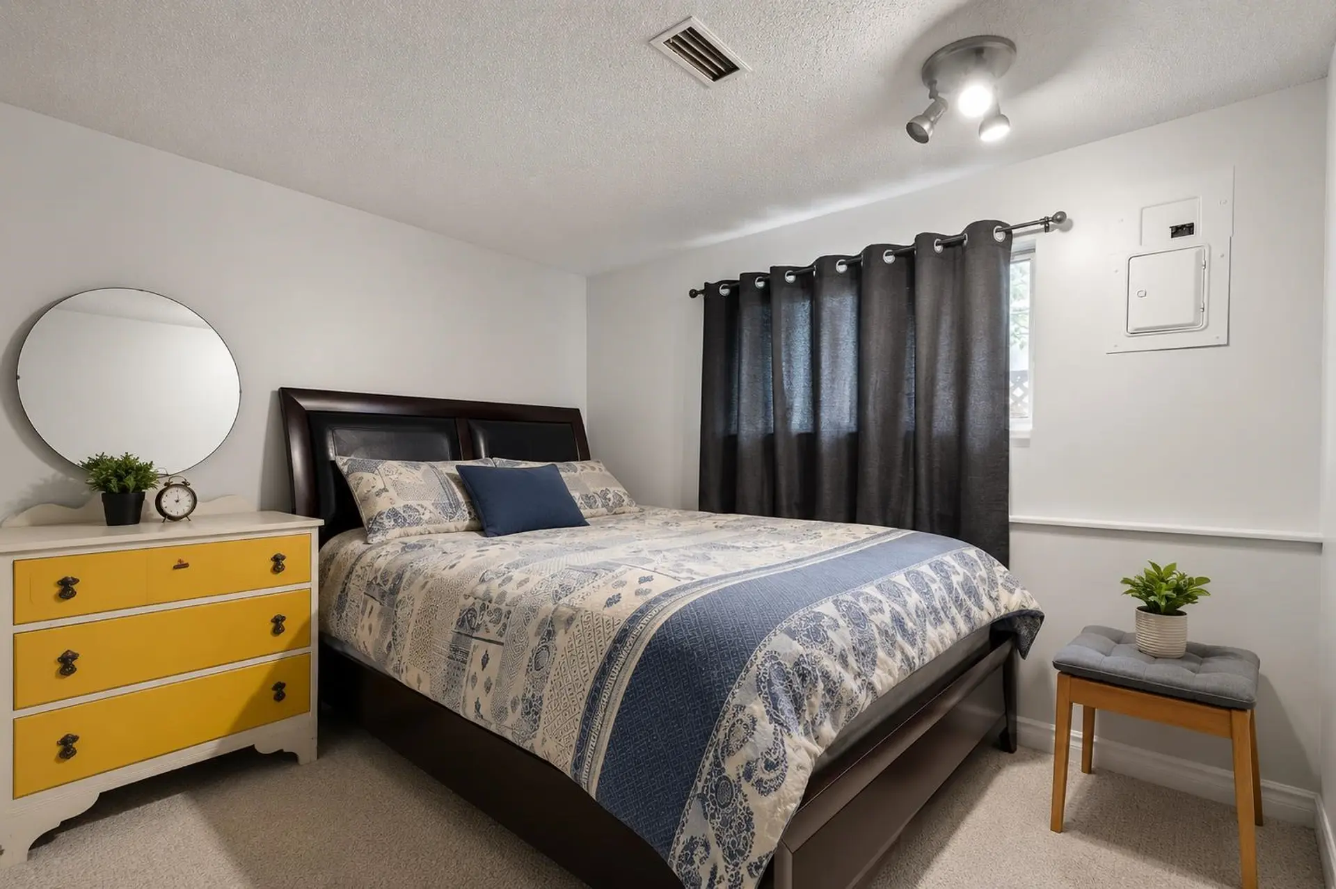 6828 144 Street - Image 8