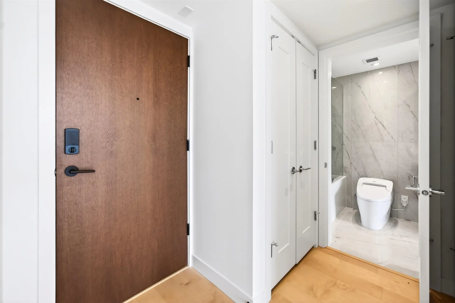 #1304 135 E 13th Street - Image 13