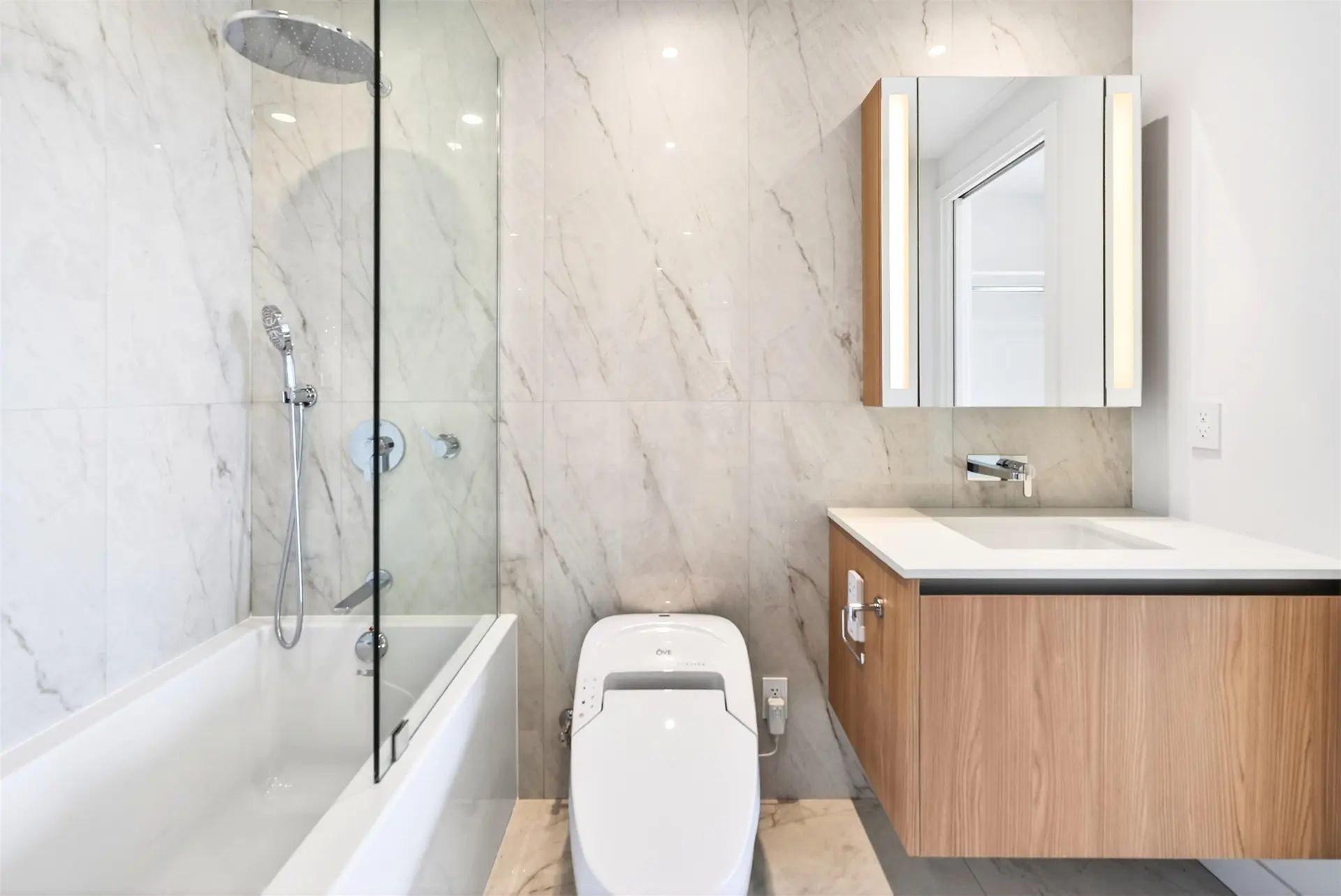 #1304 135 E 13th Street - Image 4