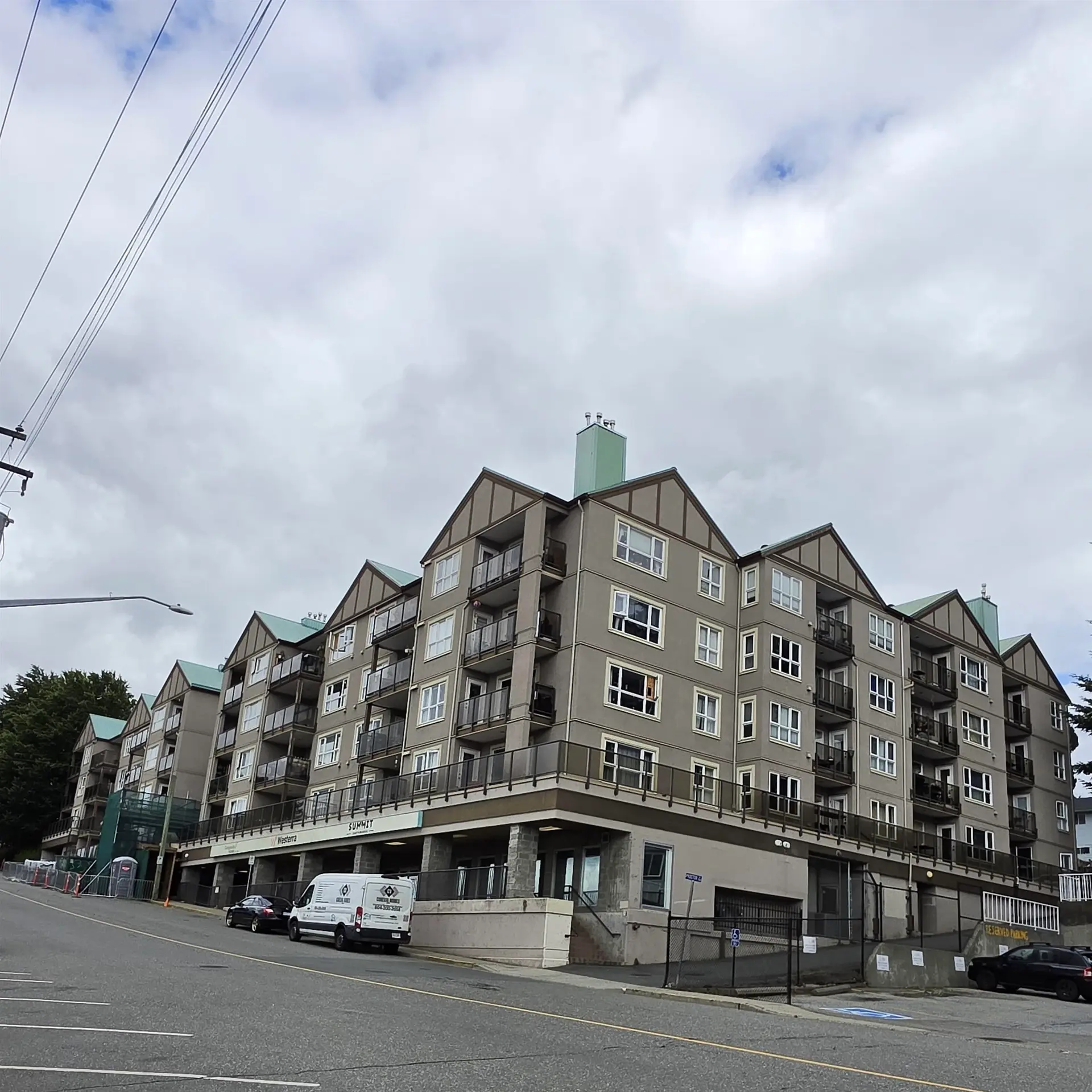 #418 33165 2nd Avenue