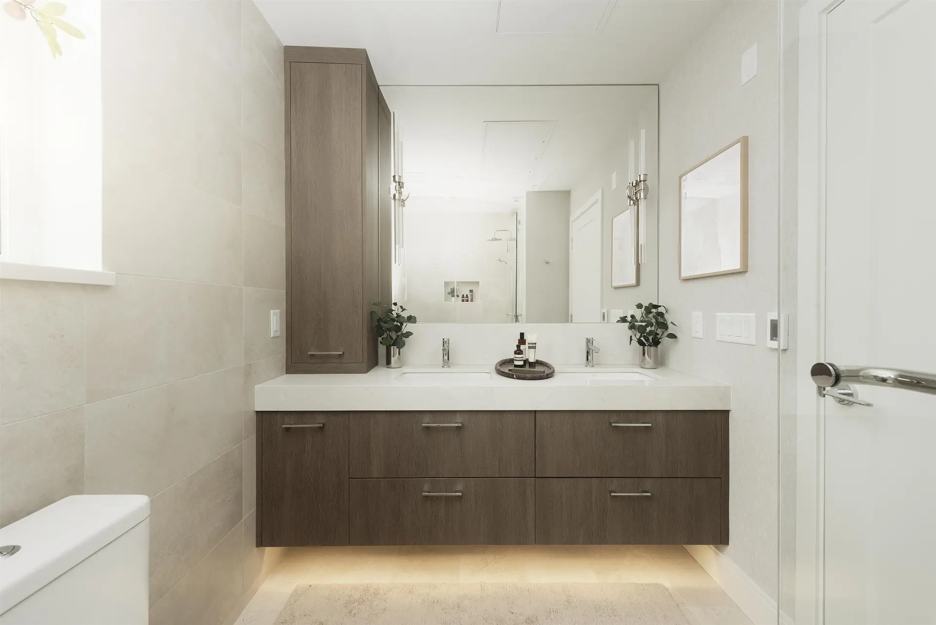390 W 45th Avenue - Image 8