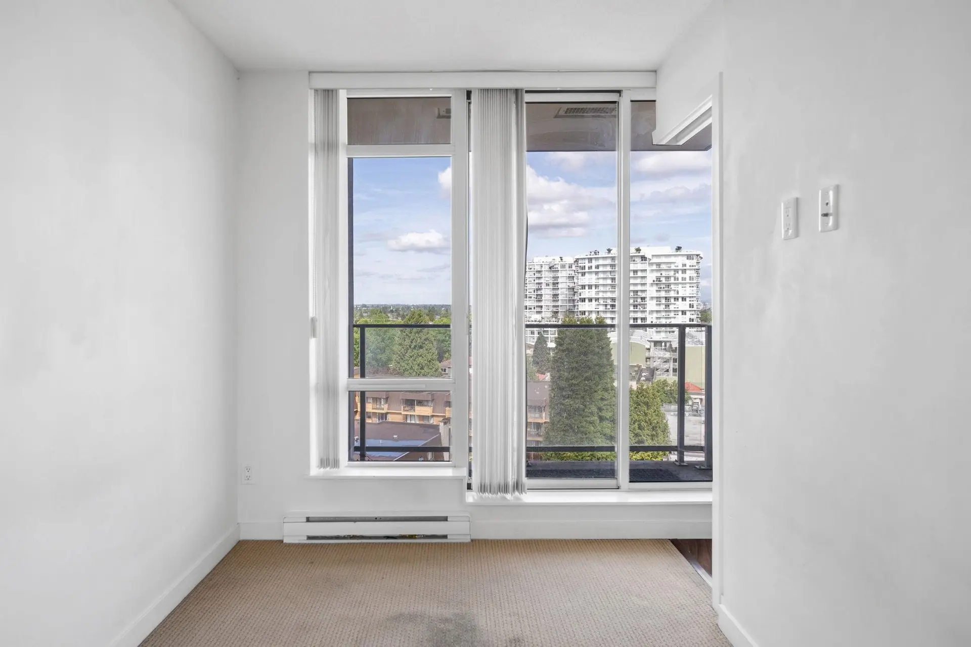 #810 4815 Eldorado Mews - Image 7