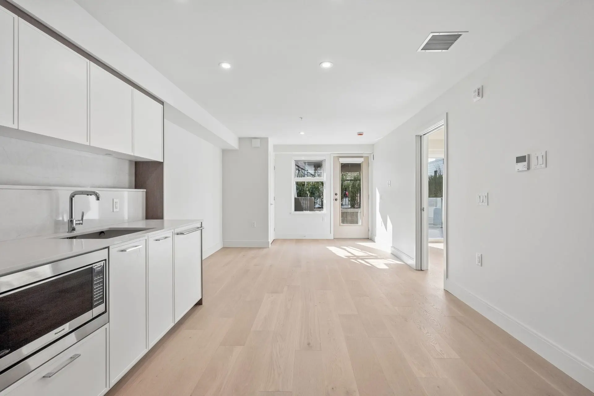 #153 408 W 45th Avenue - Image 8