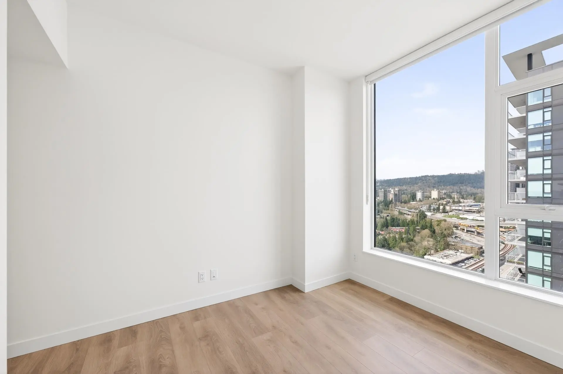 #2804 308 Alderson Avenue - Image 4