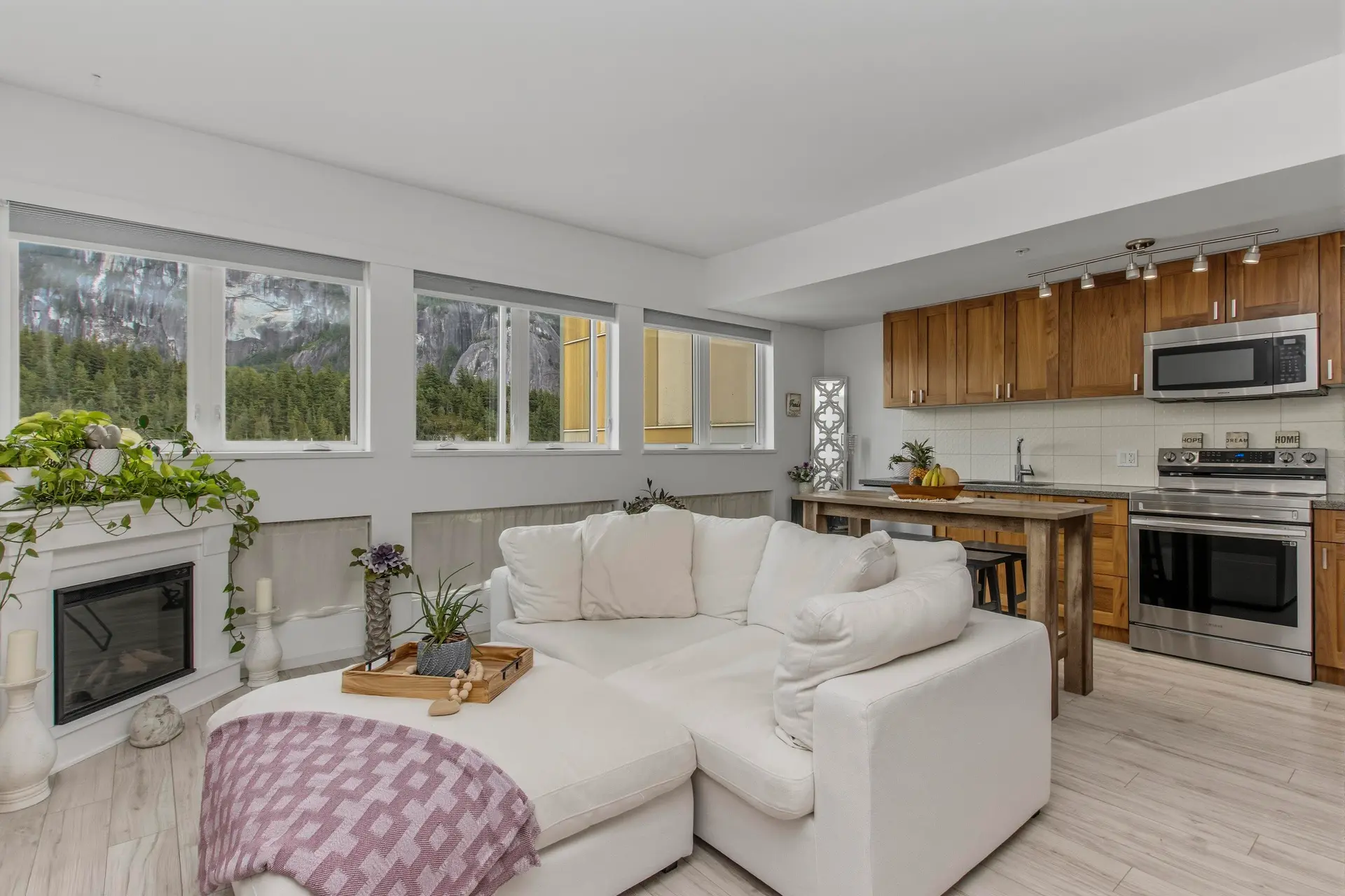 #408 37841 Cleveland Avenue - Image 2