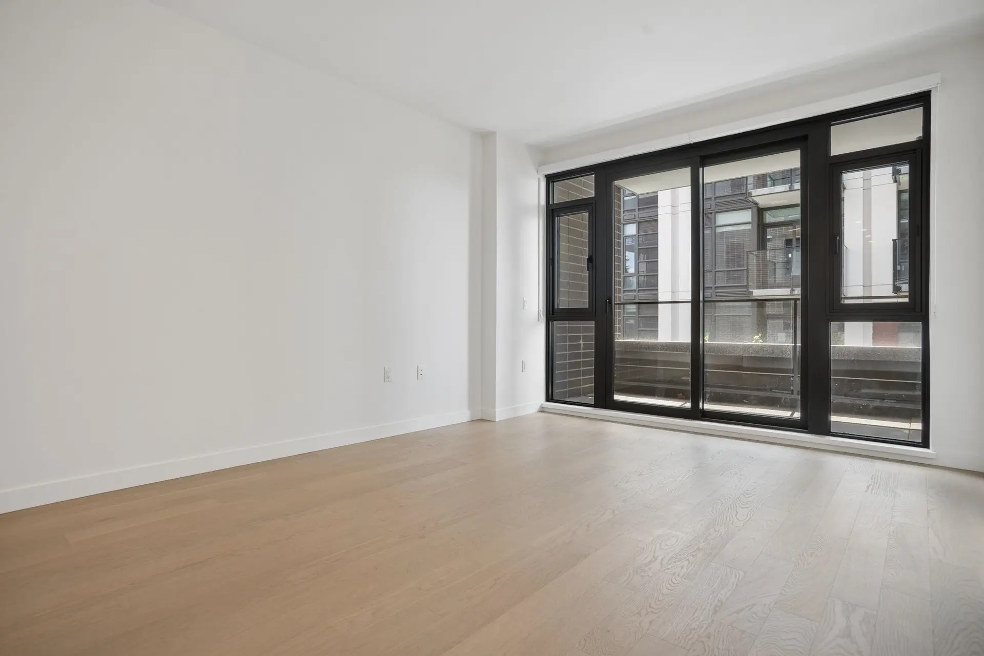 #204 8398 Oak Street - Image 8