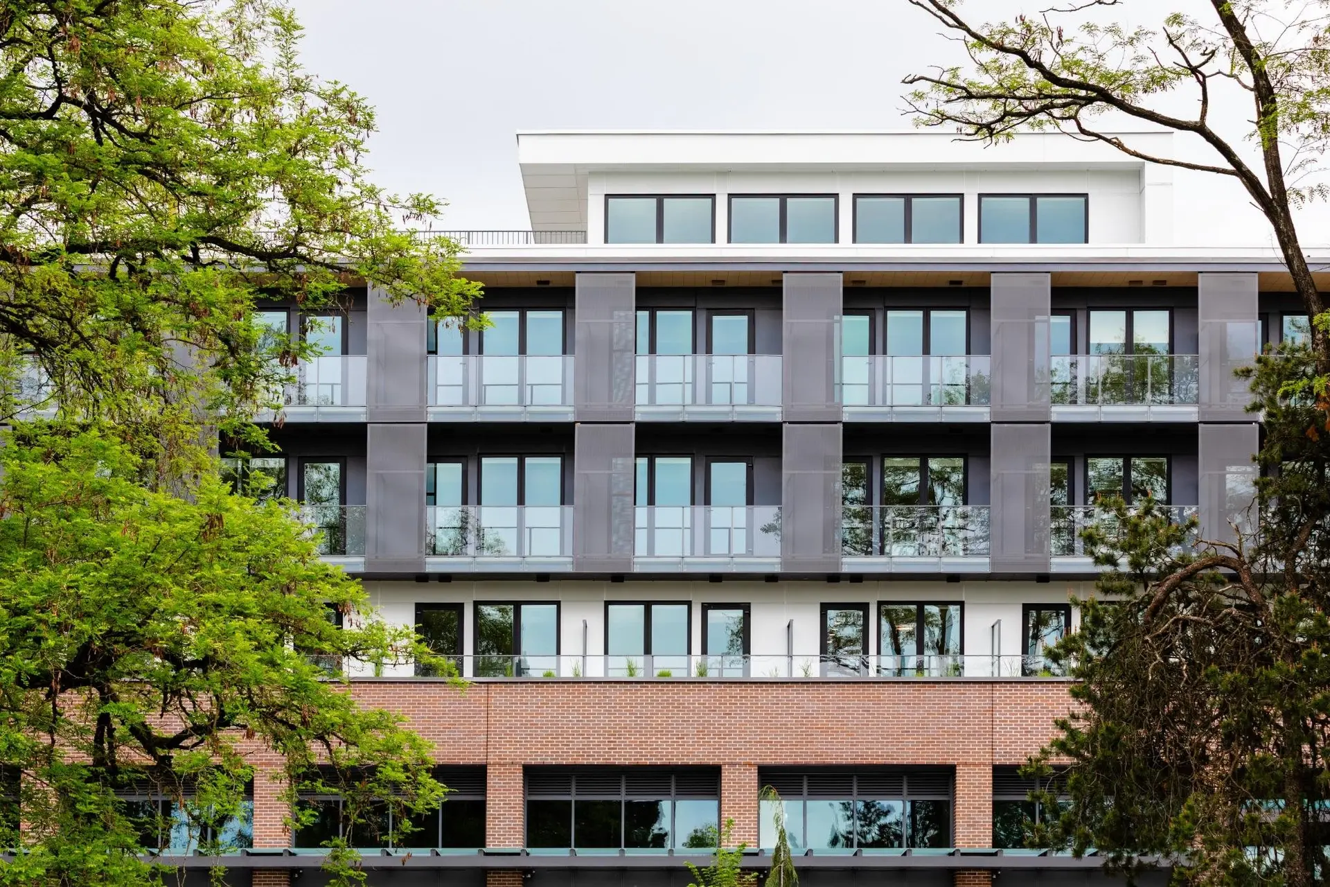 #419 133 W 49th Avenue - Image 2