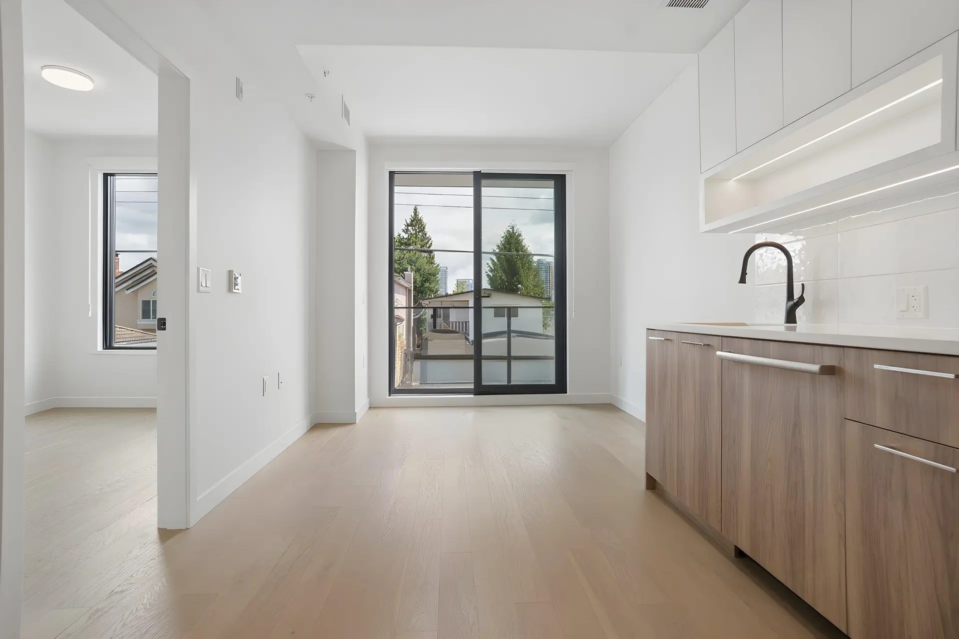 #202 8398 Oak Street - Image 3