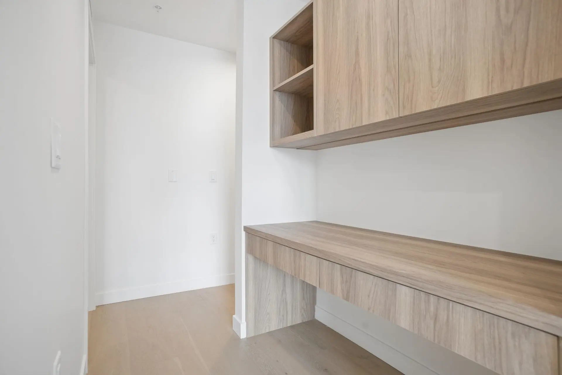 #202 8398 Oak Street - Image 9