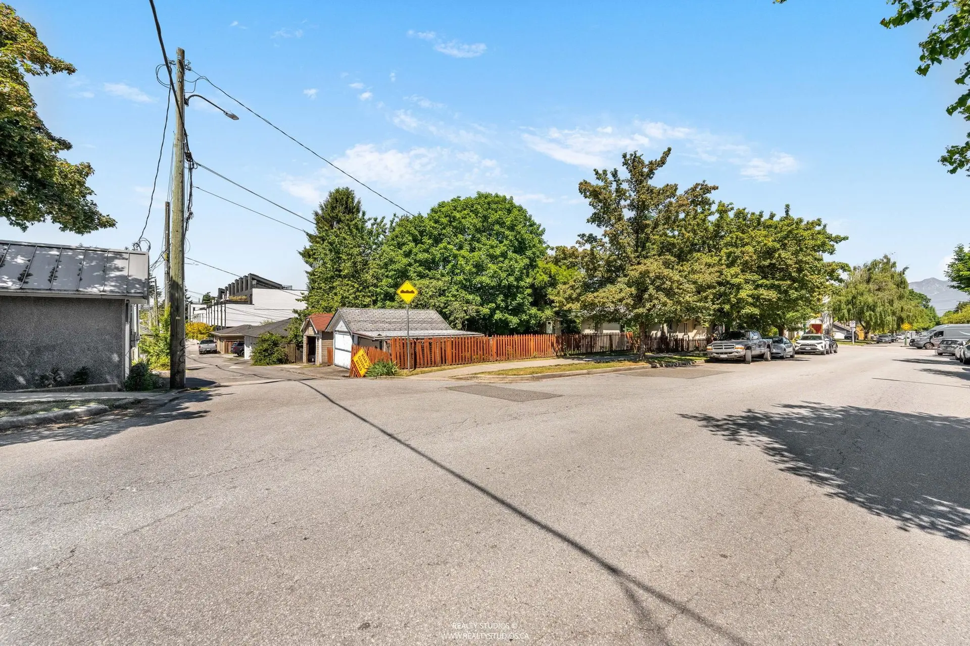 6 W King Edward Avenue - Image 10