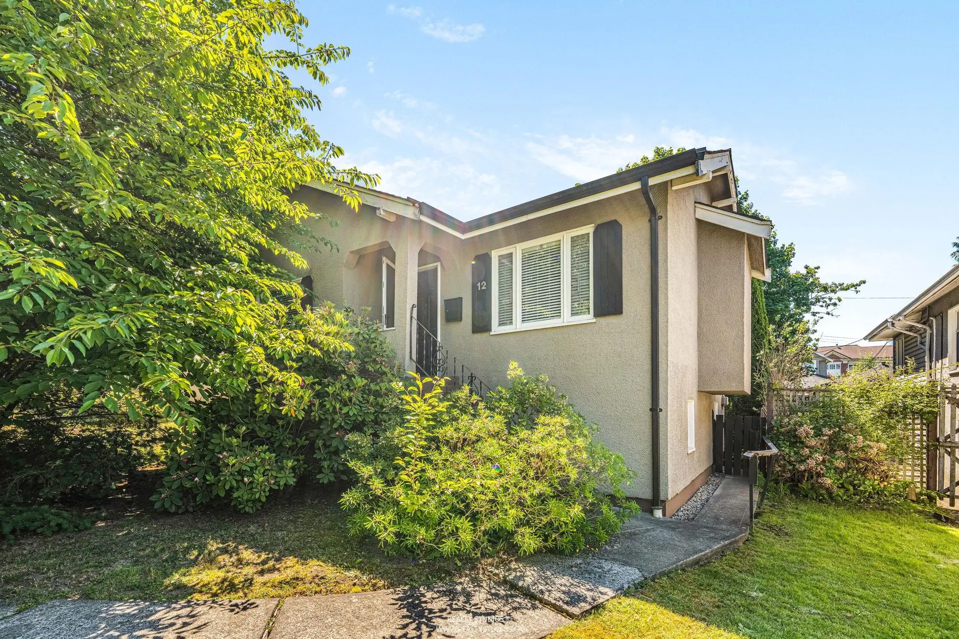 12 W King Edward Avenue - Image 2
