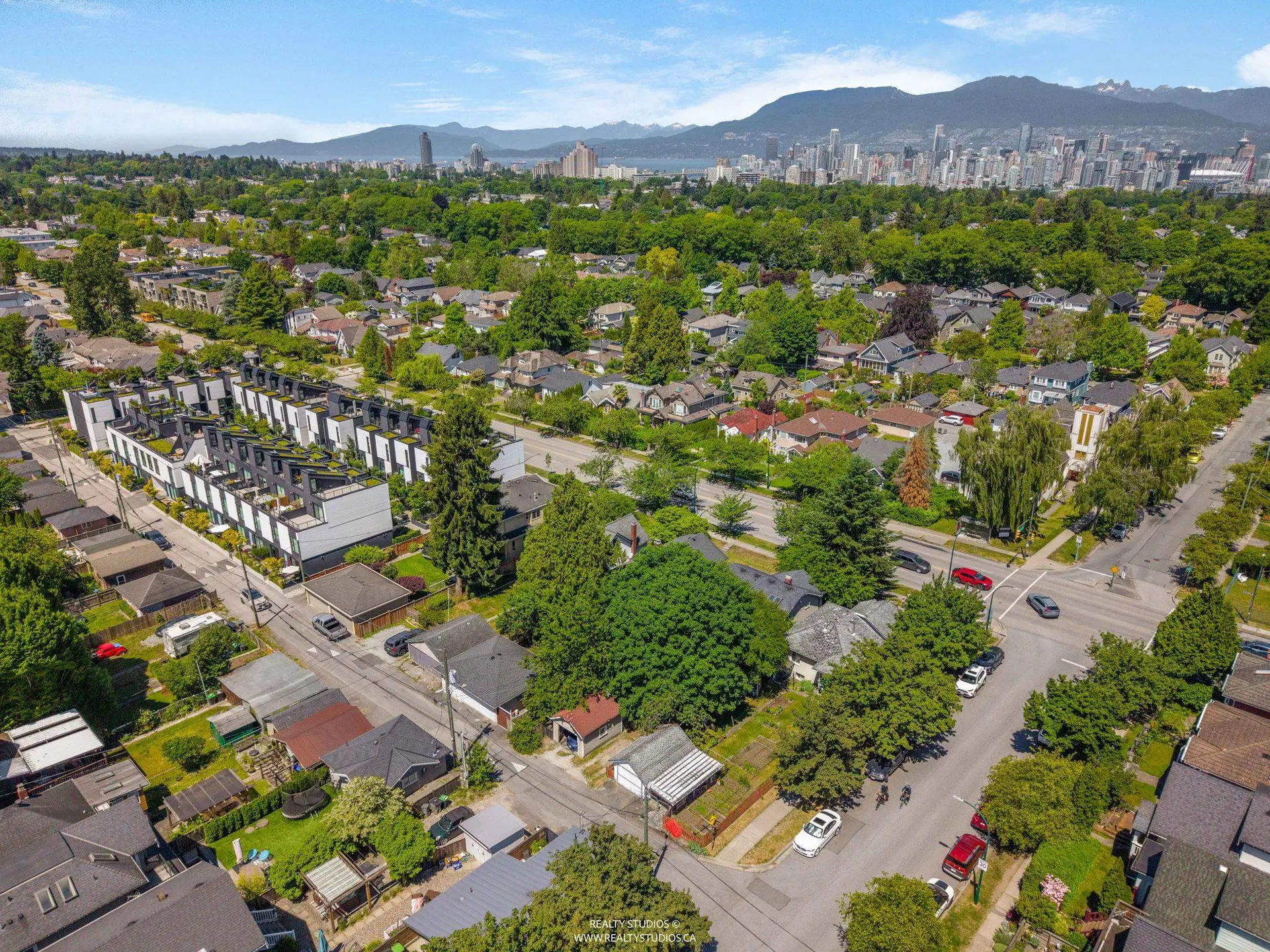 12 W King Edward Avenue - Image 13