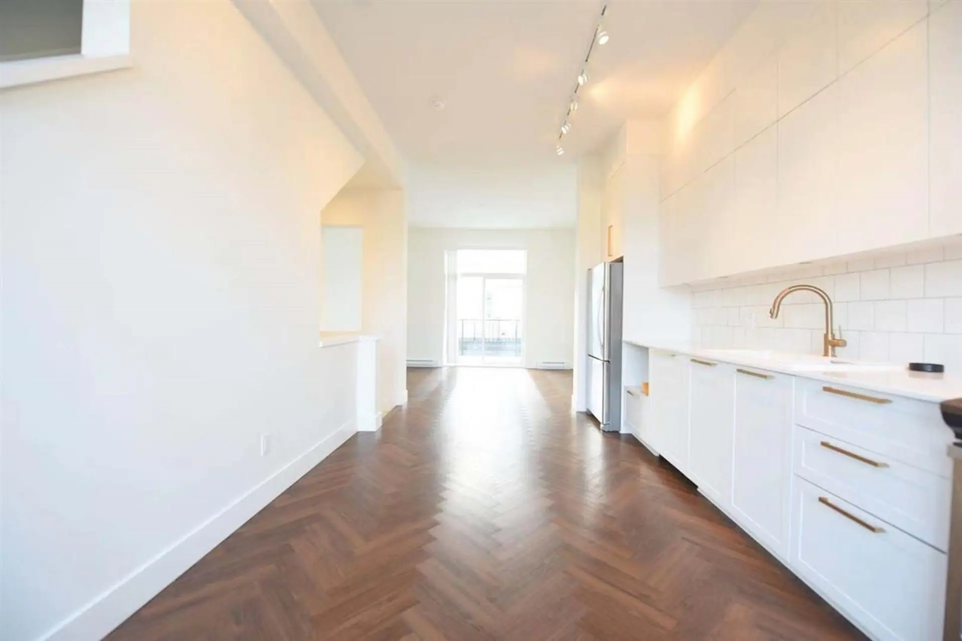 #14 15938 27 Avenue - Image 4