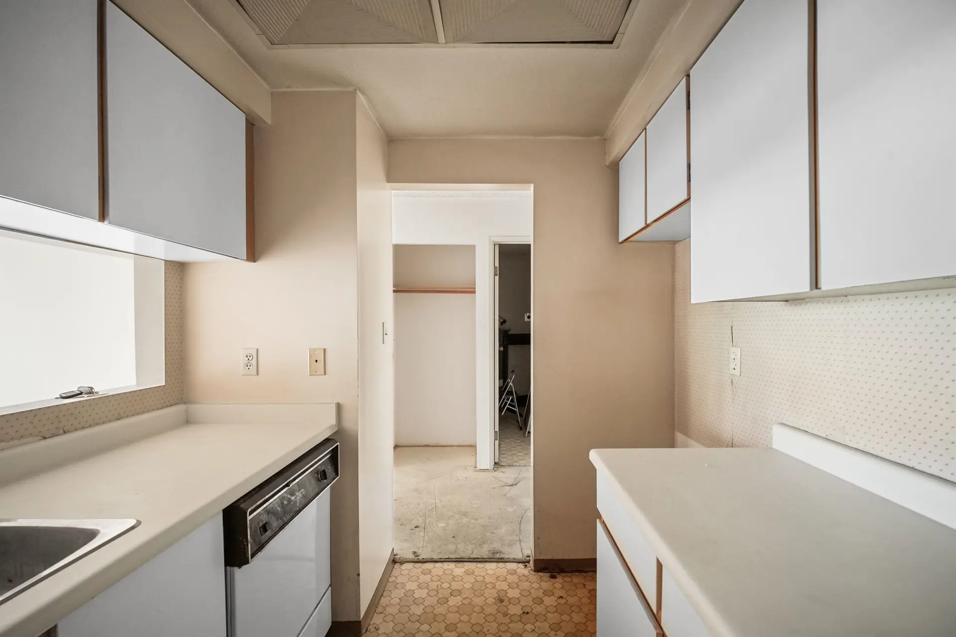 #310 9635 121 Street - Image 8