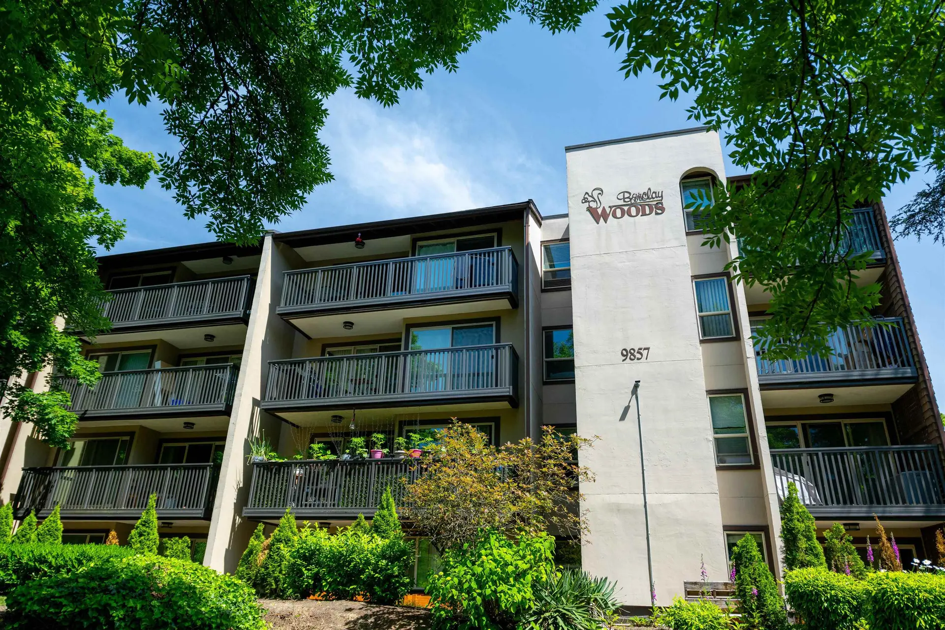 #307 9857 Manchester Drive - Image 2