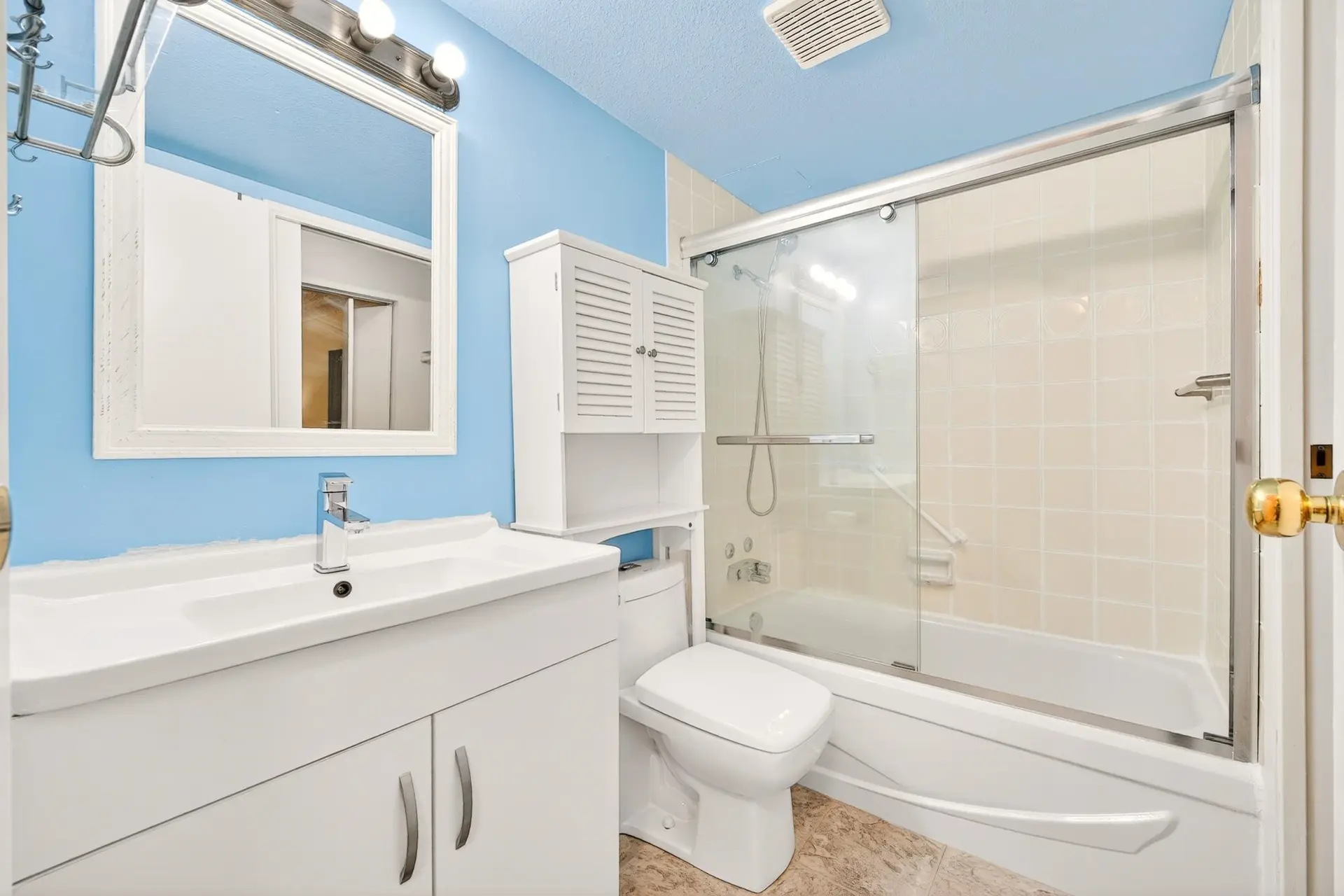 #102 8460 Ackroyd Road - Image 10