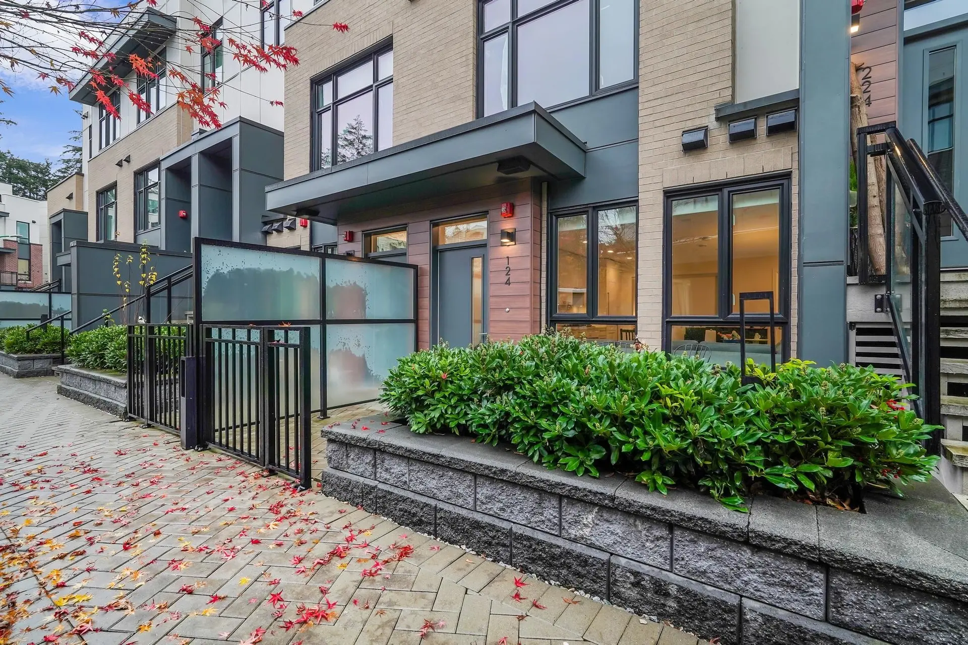 #124 2035 Glenaire Drive - Image 18
