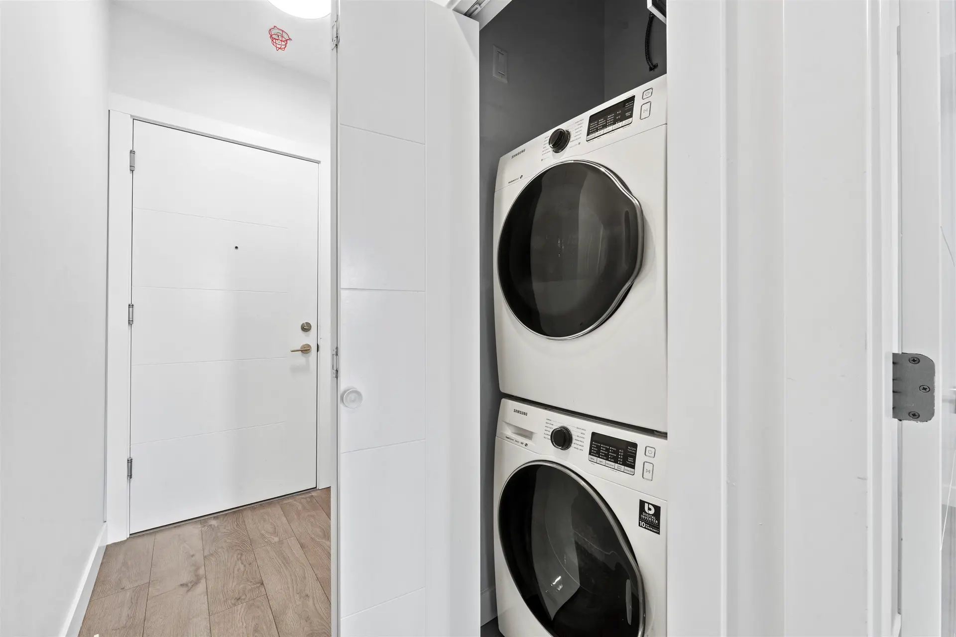 #305 20686 Eastleigh Crescent - Image 14