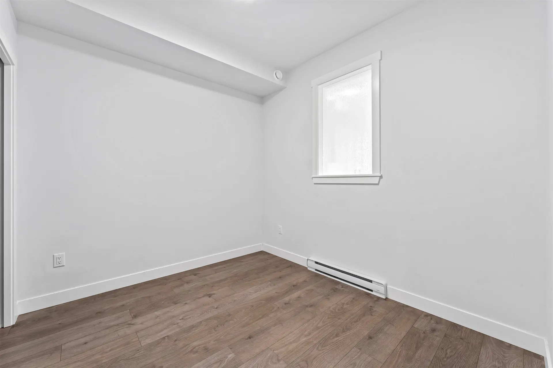 #305 20686 Eastleigh Crescent - Image 11