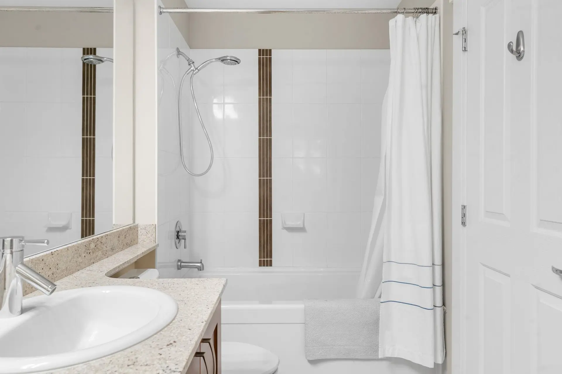 #101 2601 Whiteley Court - Image 10