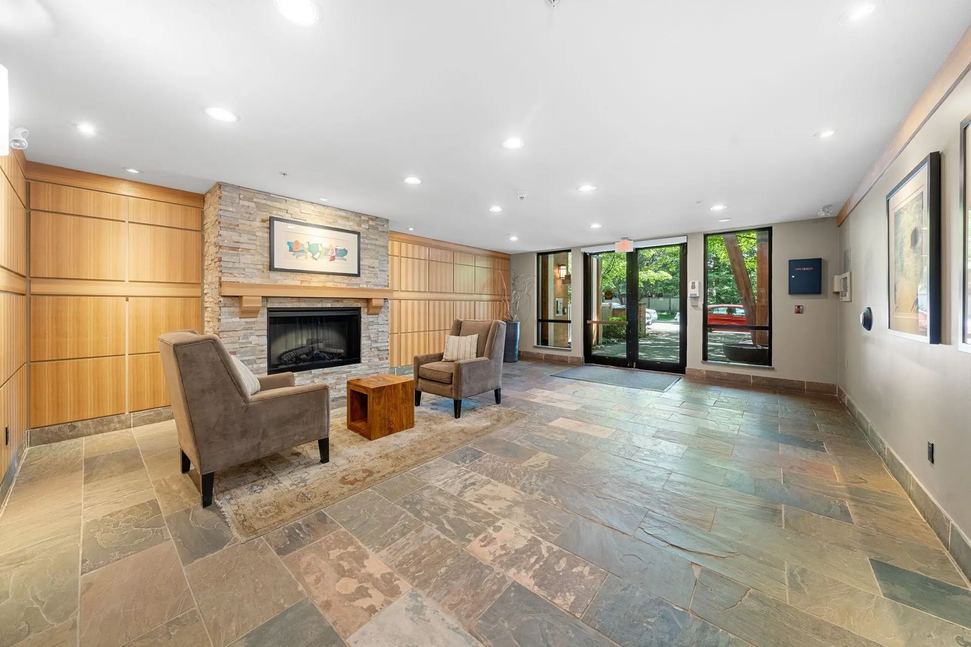 #101 2601 Whiteley Court - Image 15