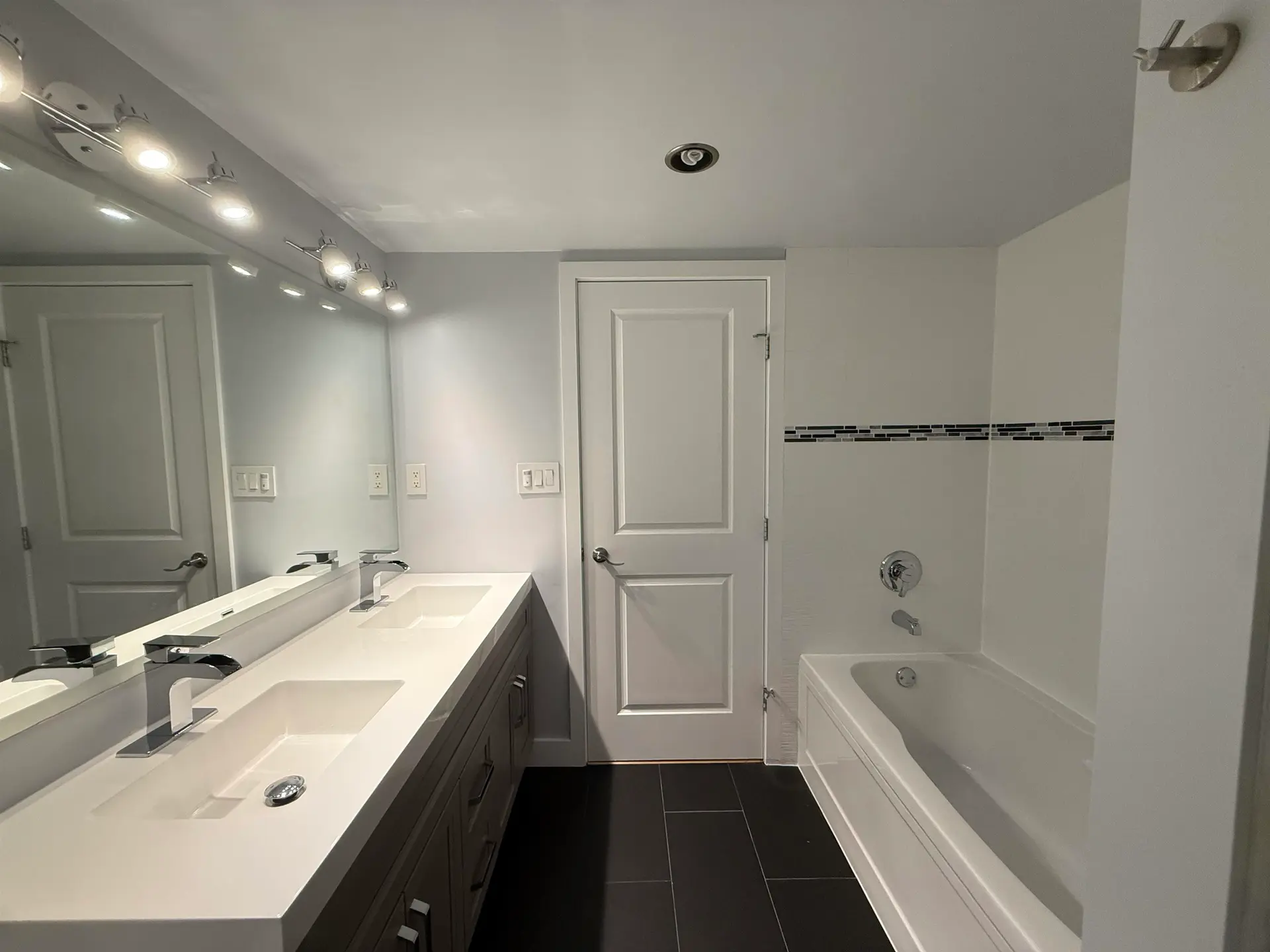 #1008 9188 Hemlock Drive - Image 11