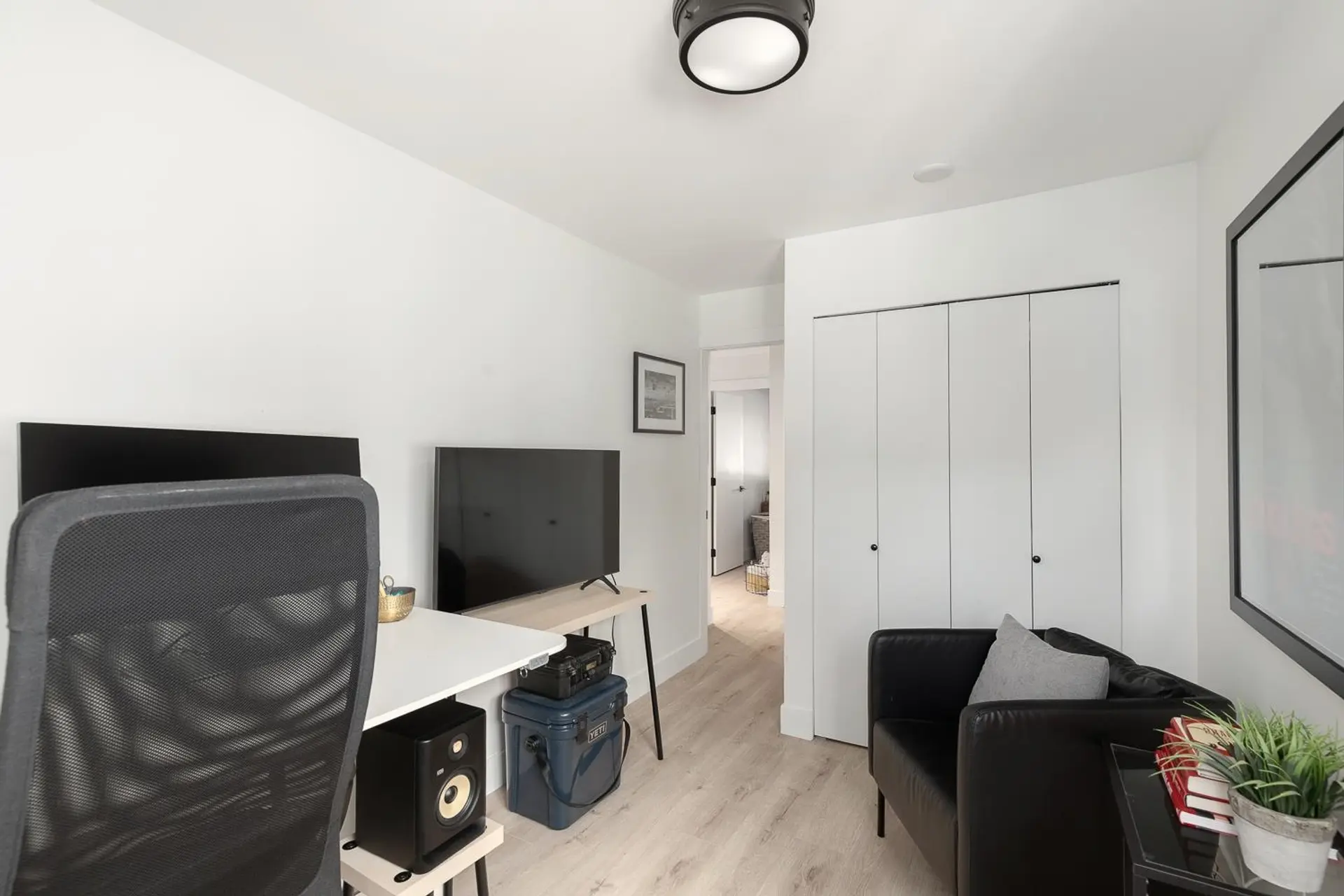 #203 2272 Dundas Street - Image 16