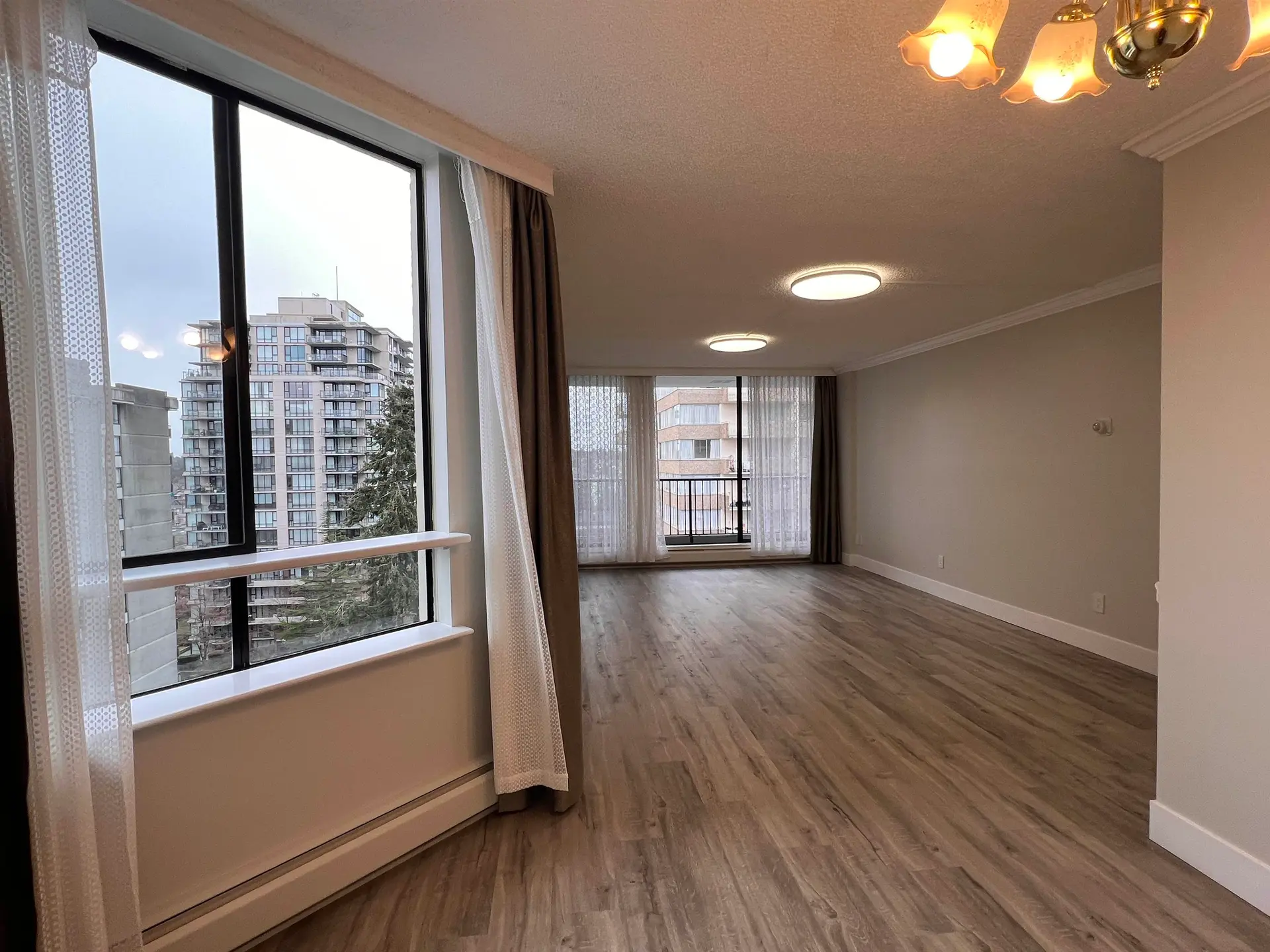 #902 710 Seventh Avenue - Image 12