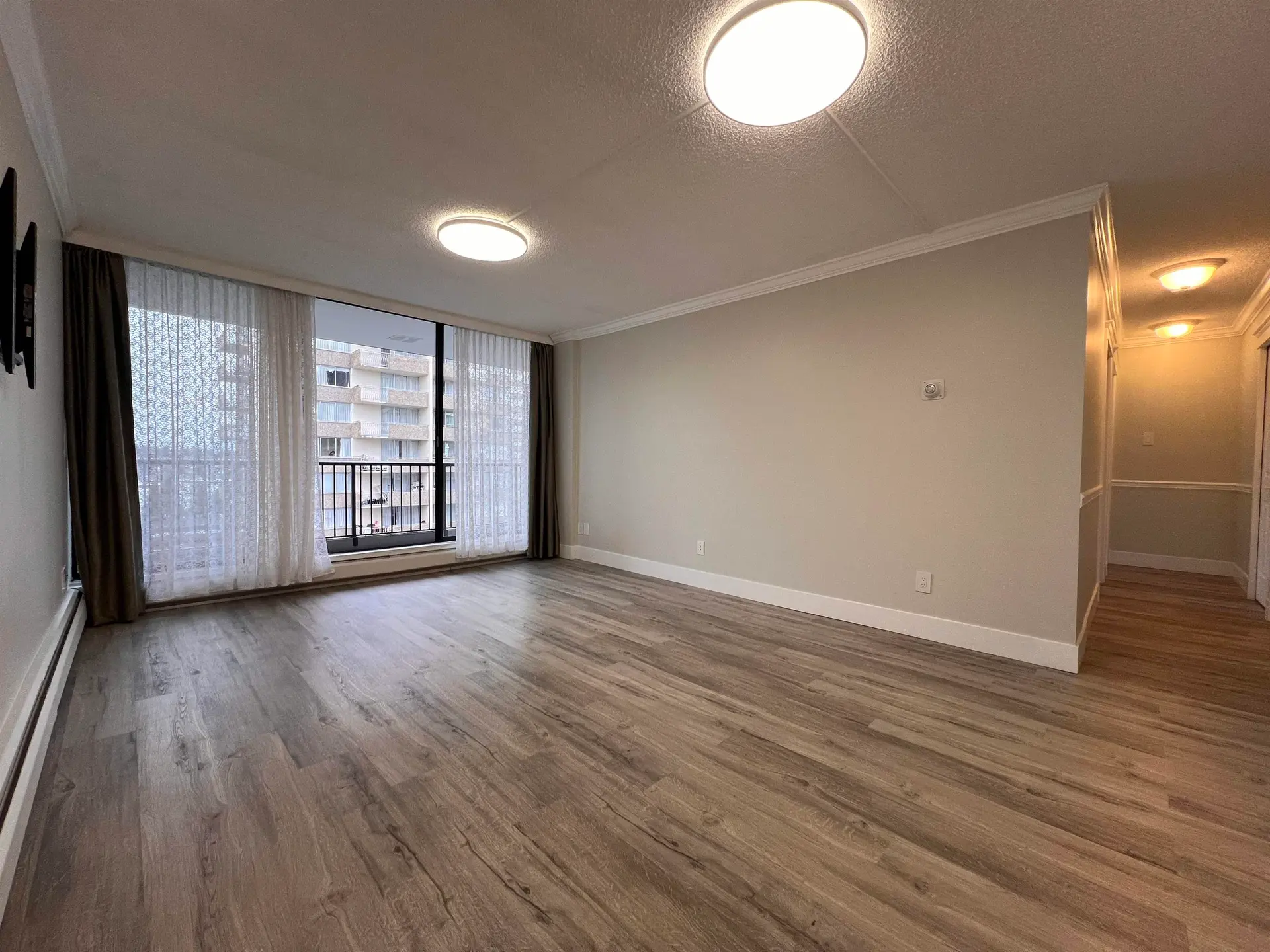 #902 710 Seventh Avenue - Image 11