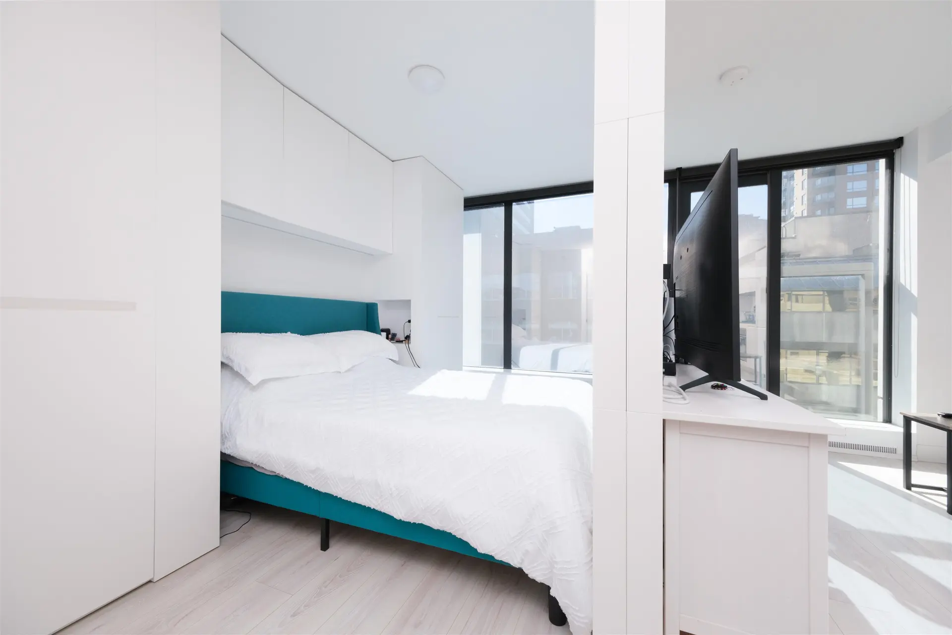 #703 1133 Hornby Street - Image 1