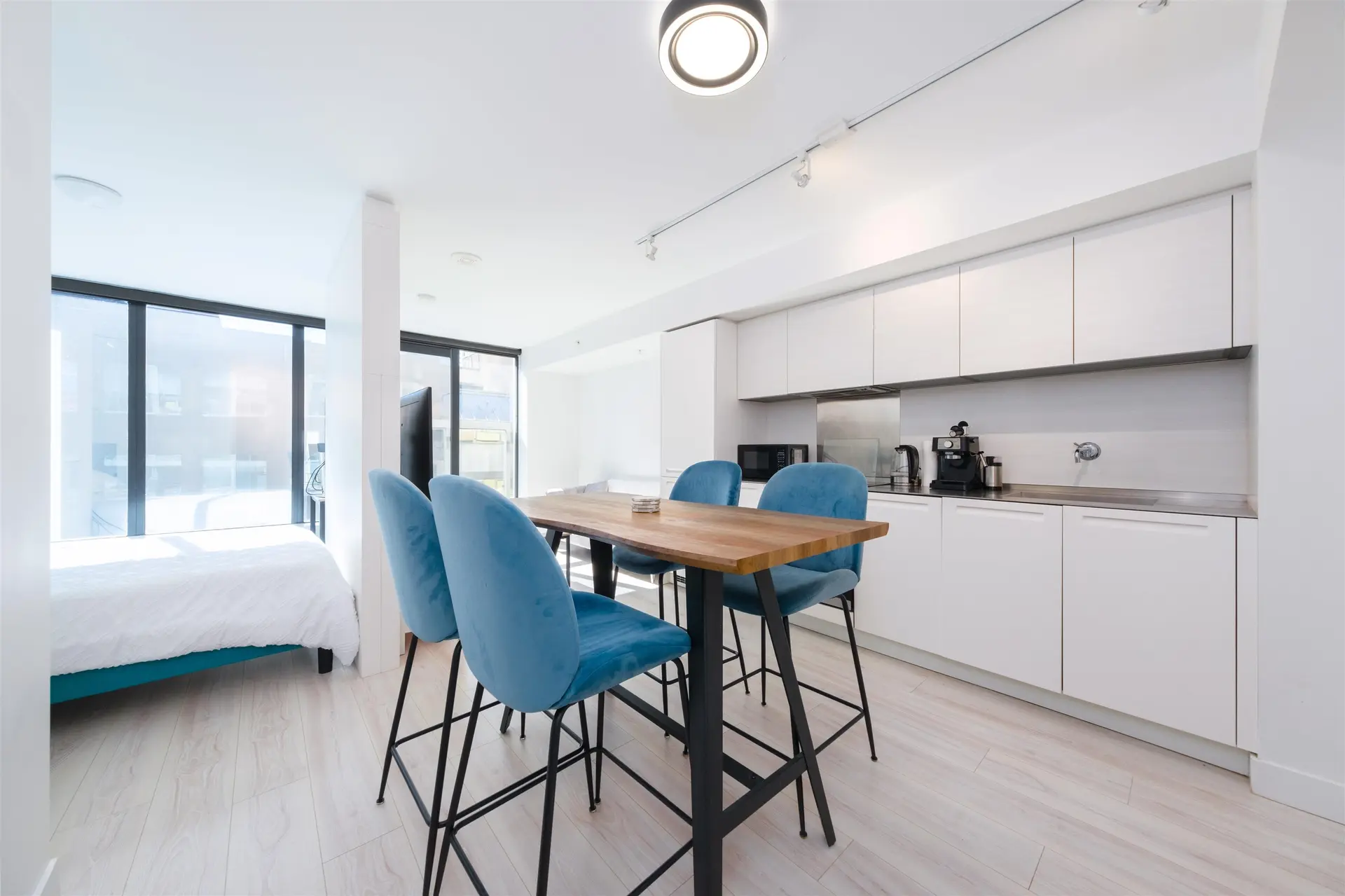 #703 1133 Hornby Street - Image 8