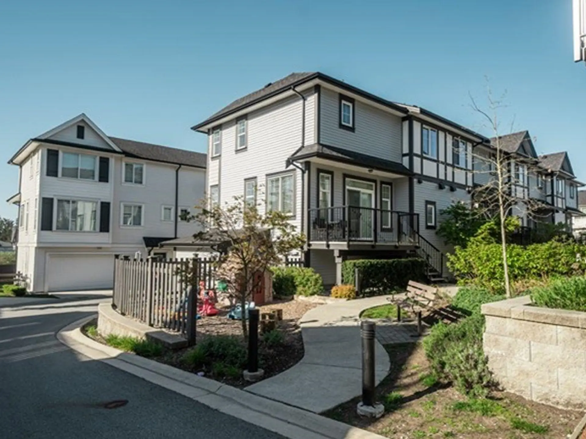 #37 11272 240 Street - Image 1